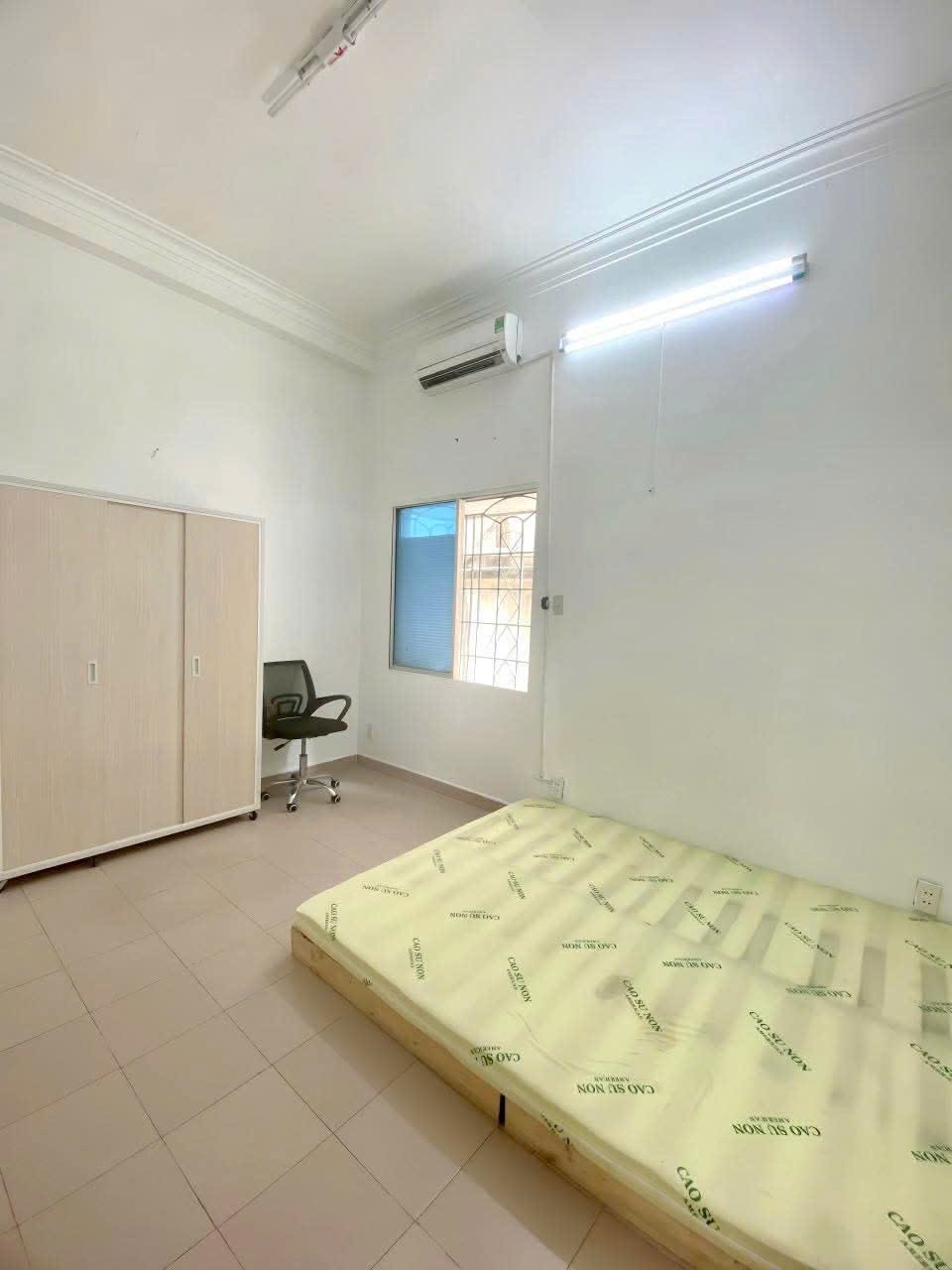 Phòng trọ Shouse Cộng Hòa - Tân Bình - Phòng (*)