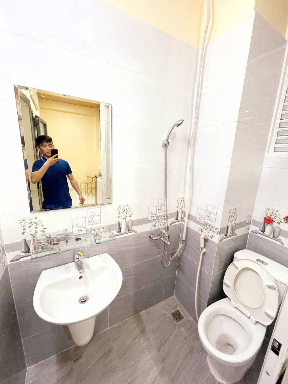 Phòng trọ 1 Phòng ngủ 35m2 tại AH Home Võ Thị Sáu - Quận 1 - Phòng tắm