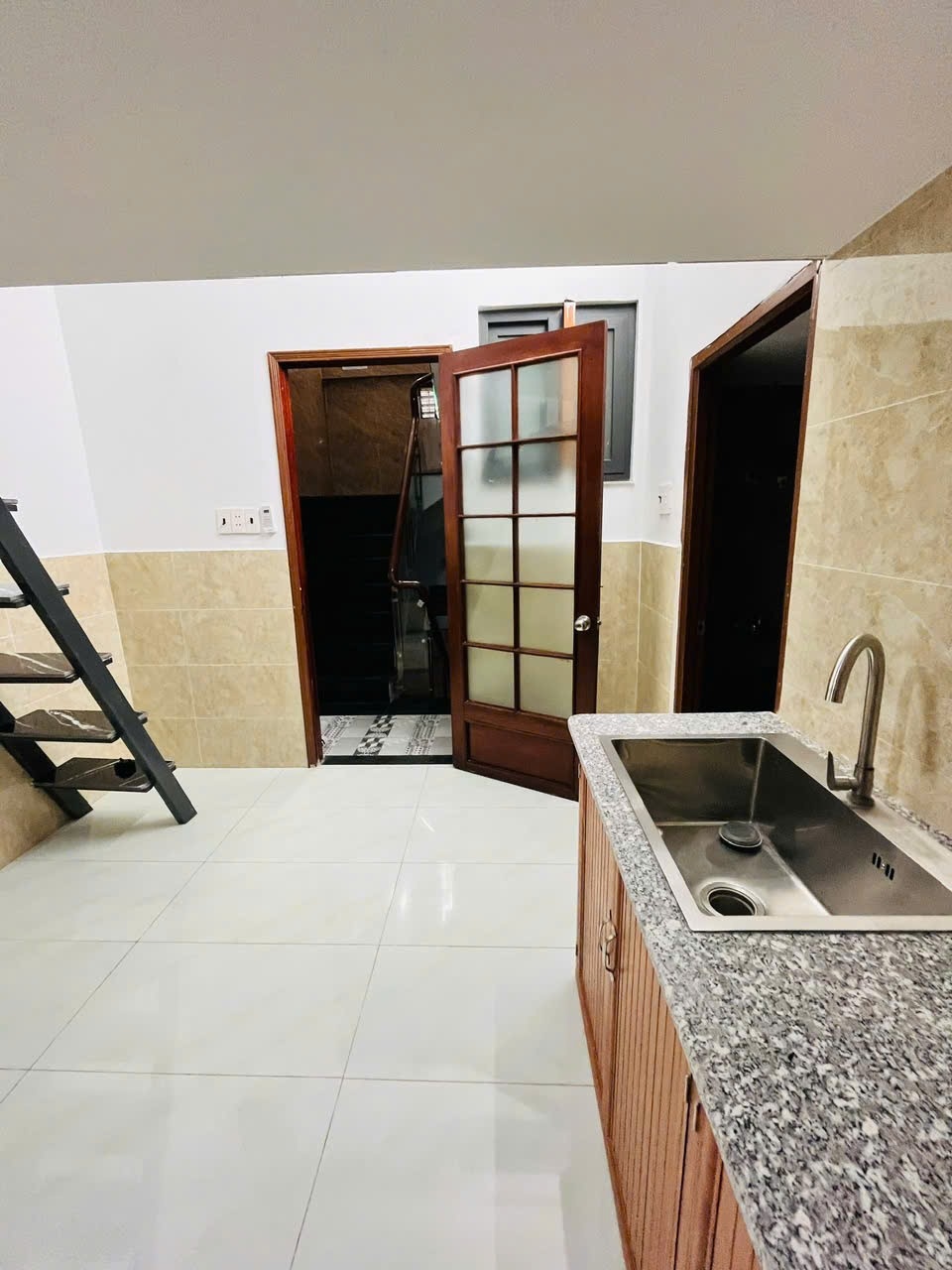 Phòng trọ Duplex 25m2 tại TT House Quốc lộ 13 - Bình Thạnh - Phòng bếp