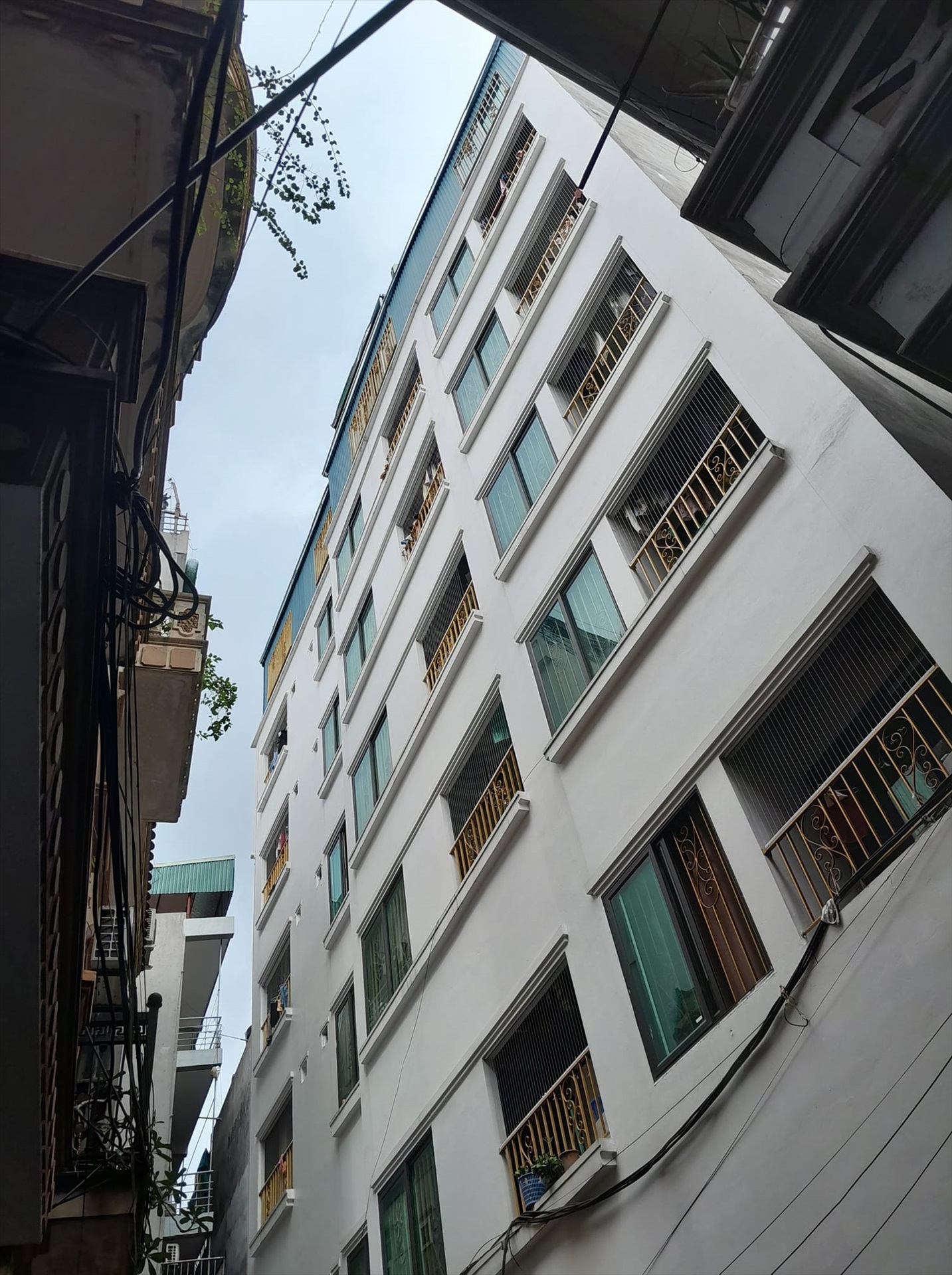 Phòng trọ CC House Miếu Đầm - Nam Từ Liêm - Toàn cảnh tòa nhà (*)