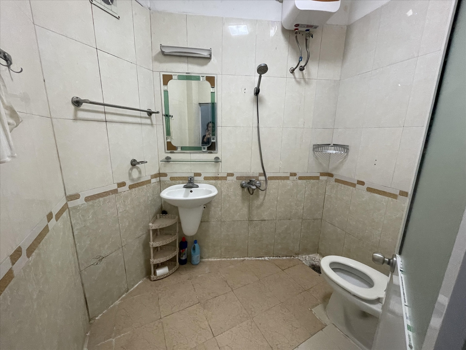 Phòng trọ Studio 25m2 tại Sunny Apartment Trần Duy Hưng - Cầu Giấy - Phòng tắm