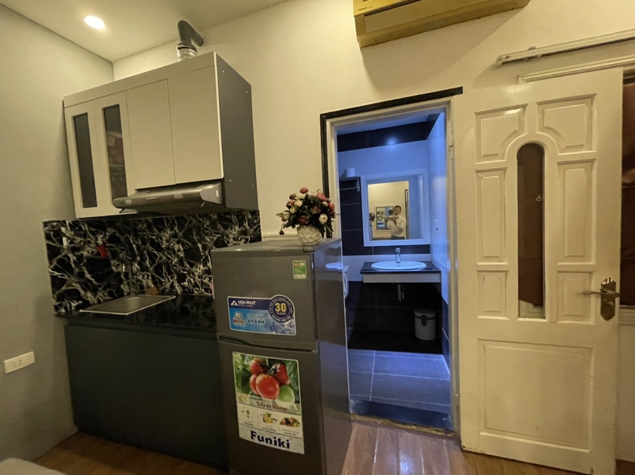 Phòng trọ Studio 25m2 tại Sunny Apartment Trần Duy Hưng - Cầu Giấy - Phòng bếp