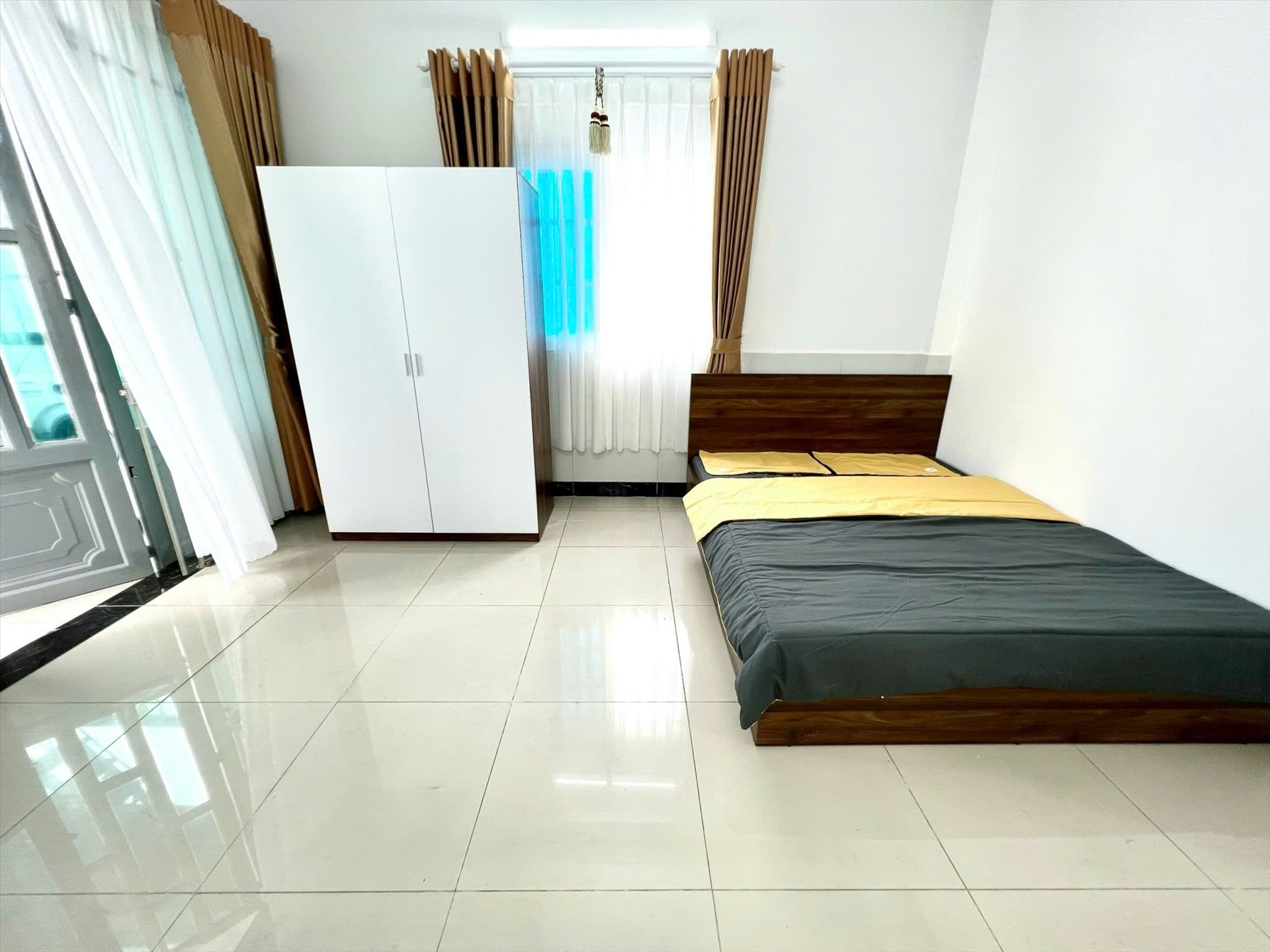 Phòng trọ KH Apartment Hoàng Hoa Thám - Bình Thạnh - Phòng (*)