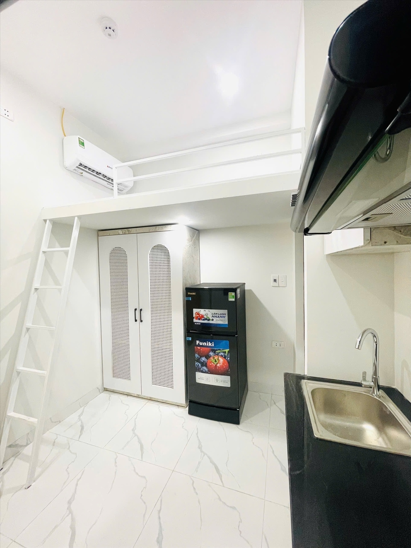 Phòng trọ Duplex 25m2 tại LM Land Cầu Giấy - Cầu Giấy - Phòng khách