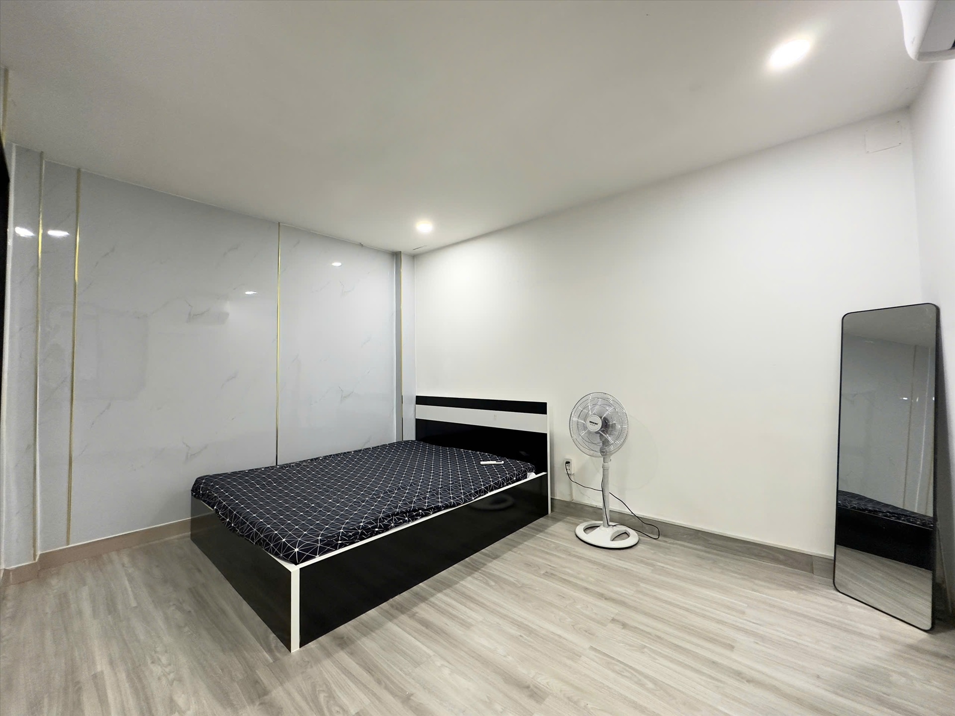 Phòng trọ HL House Kỳ Đồng - Quận 3 - Phòng (*)