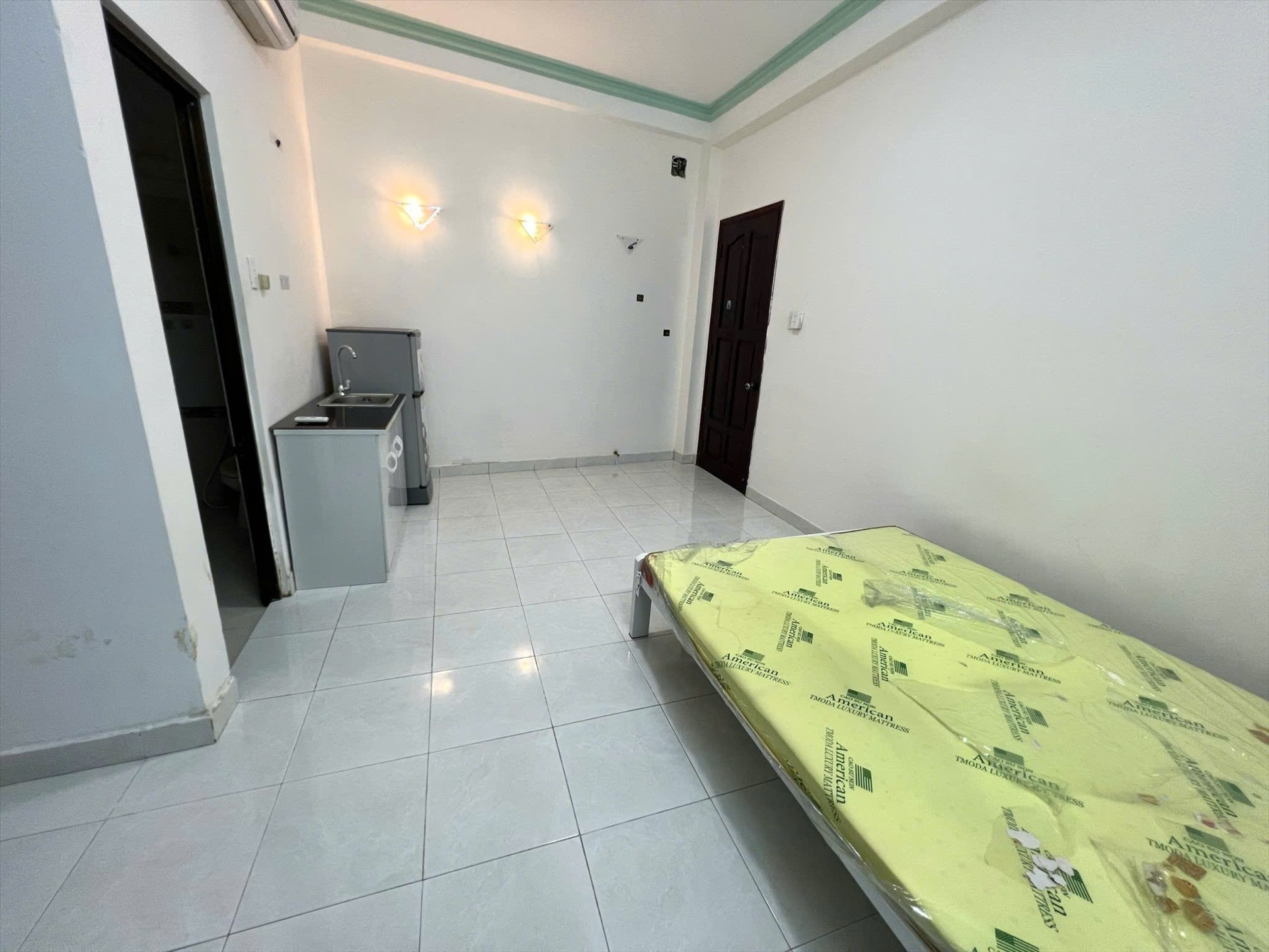 Phòng trọ Sea Home Cách Mạng Tháng Tám - Quận 3 - Phòng (*)