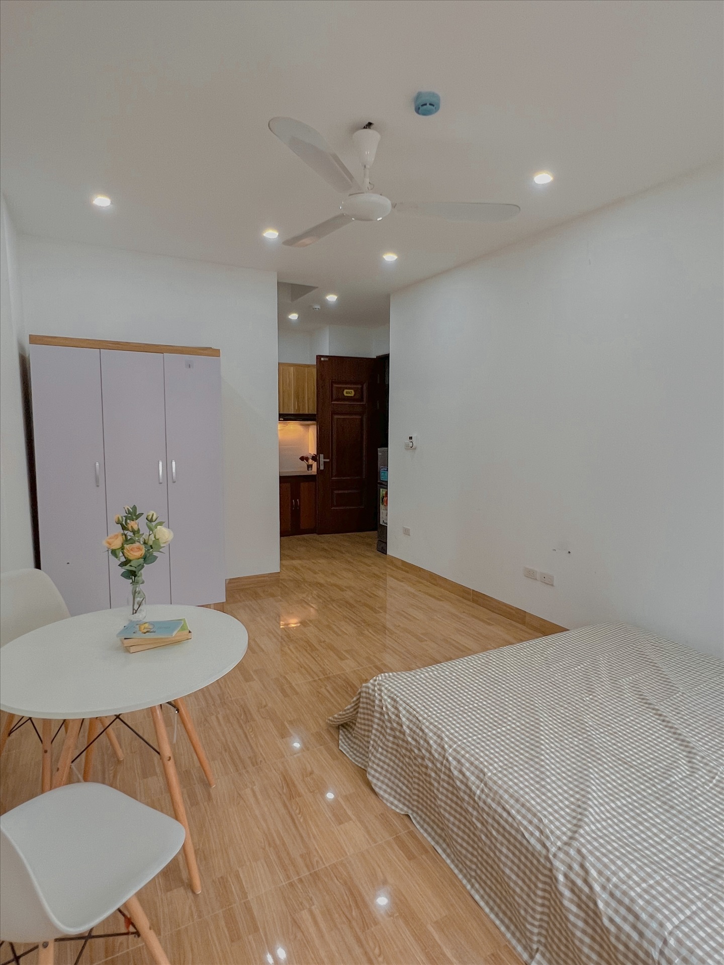 Phòng trọ AT Home Nguyễn Chánh - Cầu Giấy - Phòng (*)