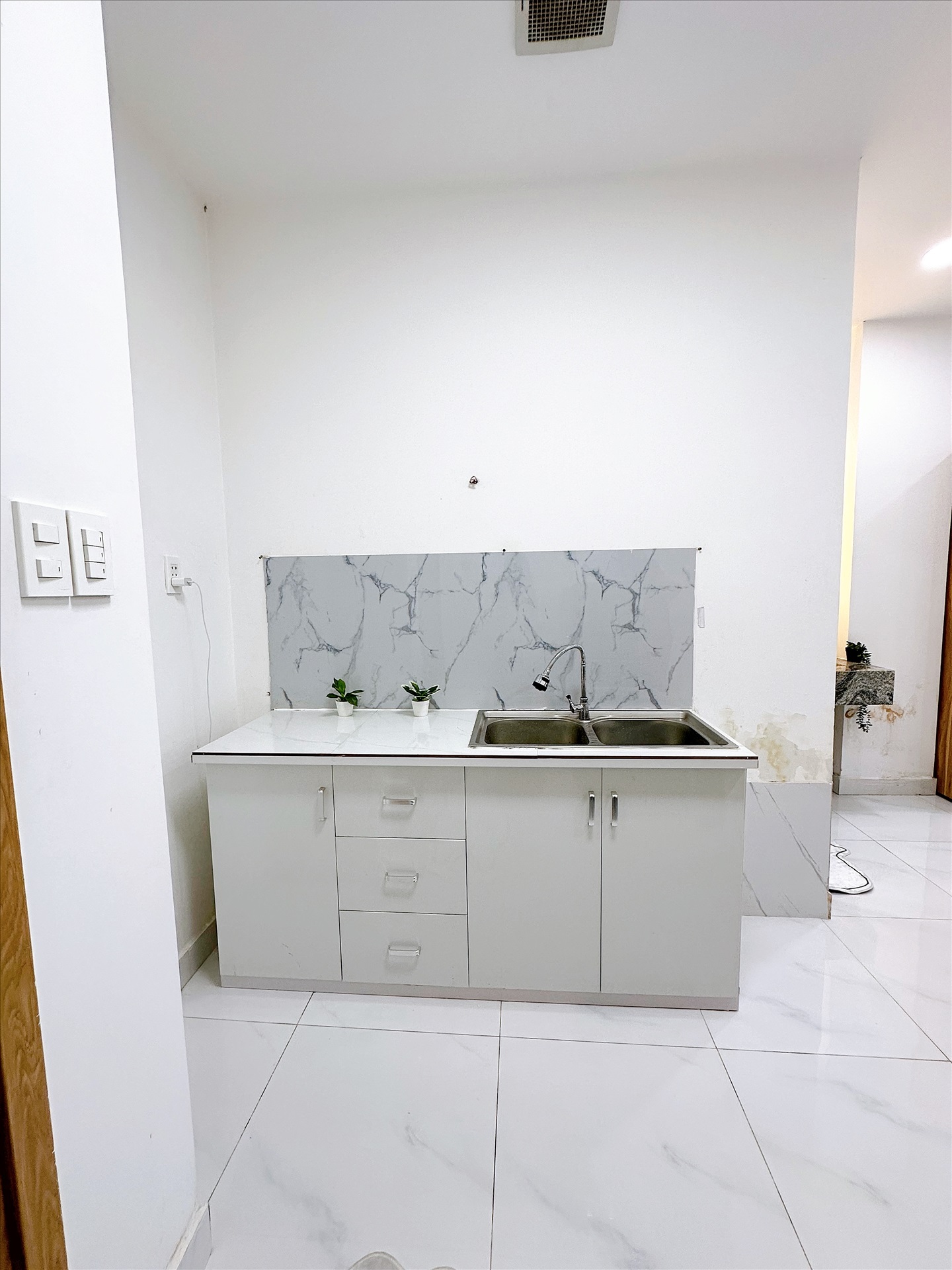 Phòng trọ Fam Home Ích Thiện - Tân Phú - Phòng (*)