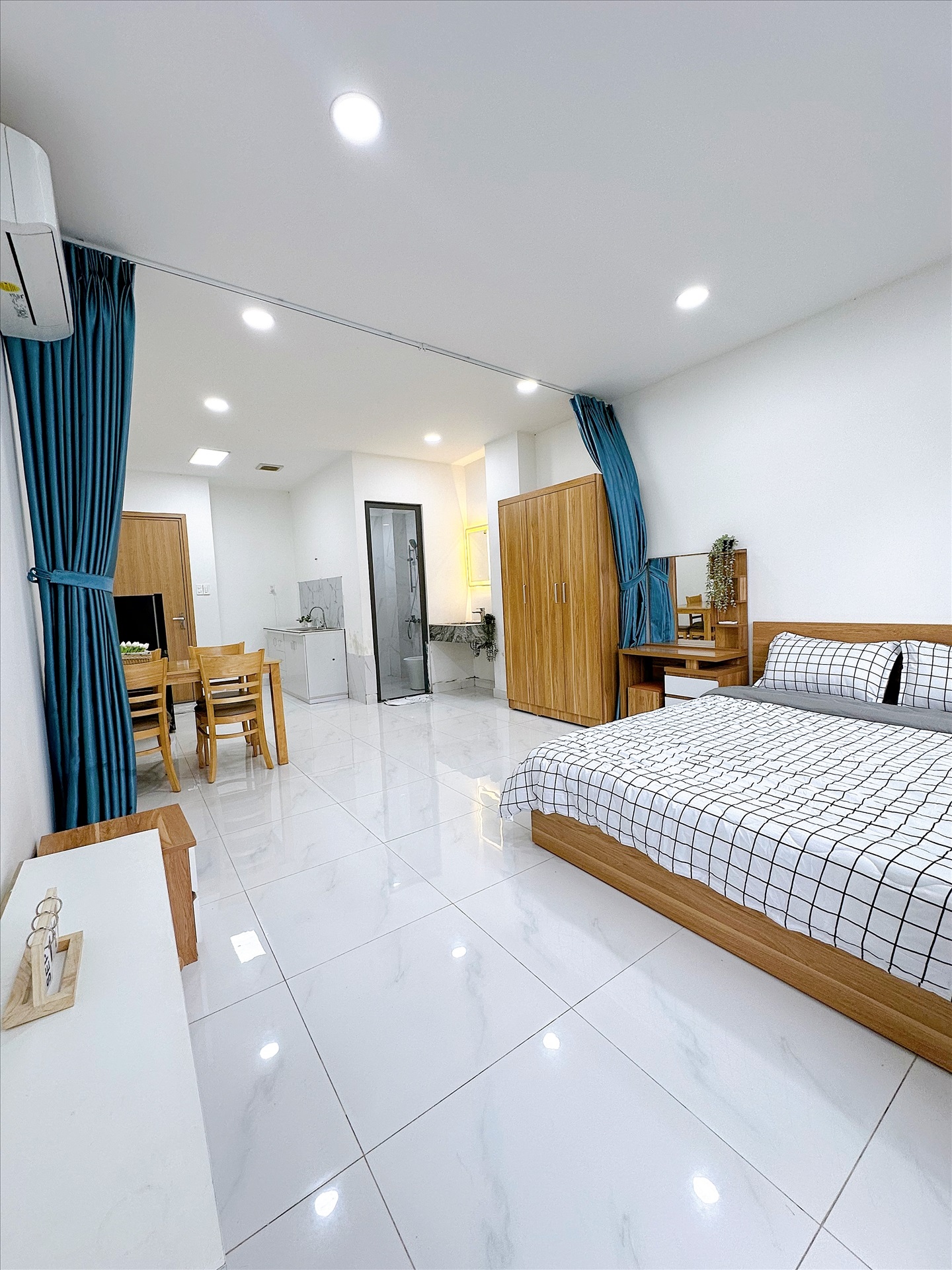 Phòng trọ Fam Home Ích Thiện - Tân Phú - Phòng (*)
