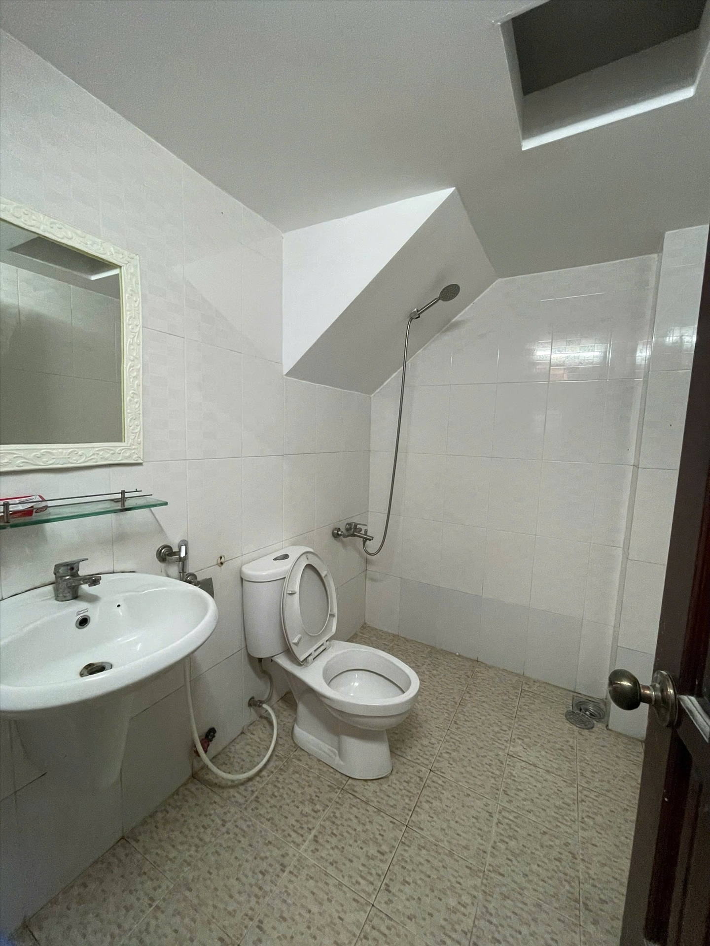 Phòng trọ Studio 25m2 tại HL Home Đường số 8 - Gò Vấp - Phòng tắm
