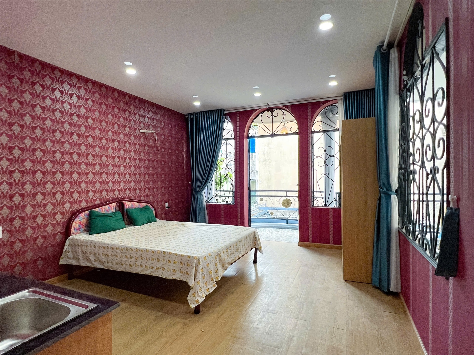 Phòng trọ TT House Huỳnh Văn Bánh - Phú Nhuận - Phòng (*)