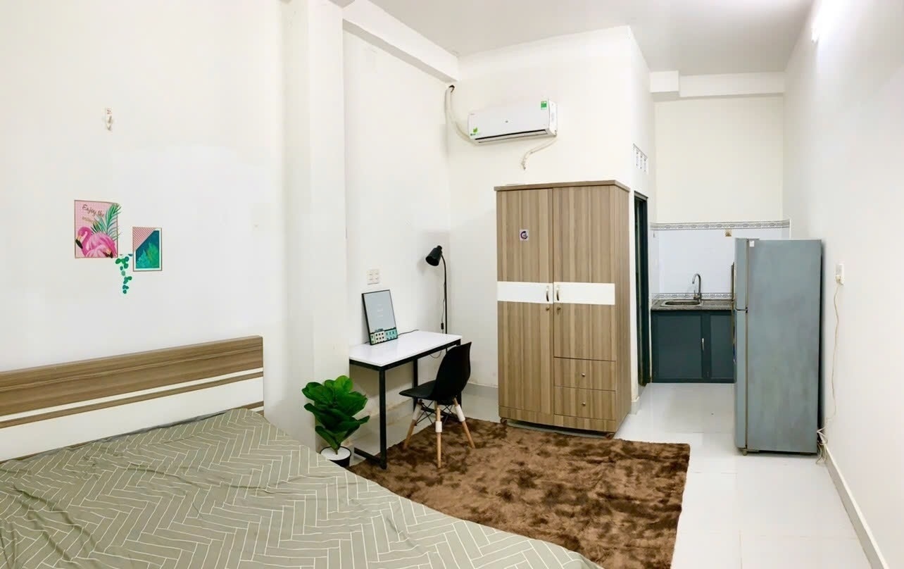 Phòng trọ Redhouse Hồ Xuân Hương - Bình Thạnh  - Phòng (*)