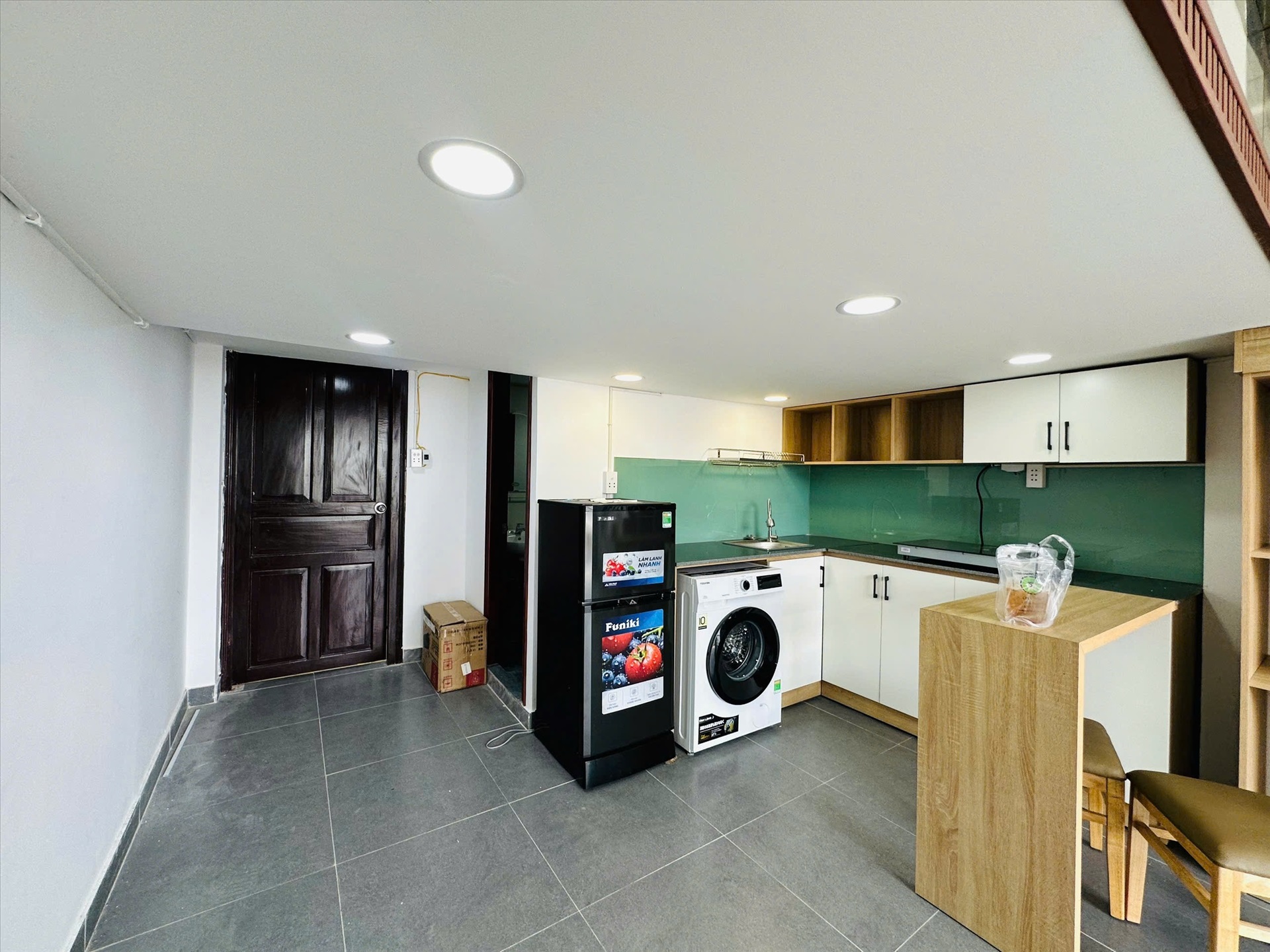 Phòng trọ AT Home Nguyễn Hồng Đào - Tân Bình - Phòng (*)