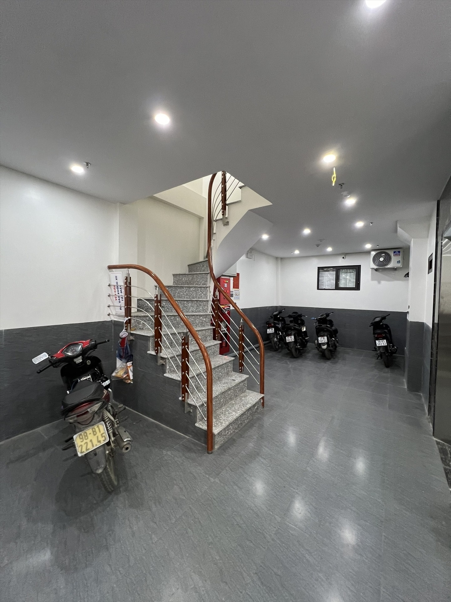 Phòng trọ CTC Home Cầu Diễn - Bắc Từ Liêm - Khu để xe (*)