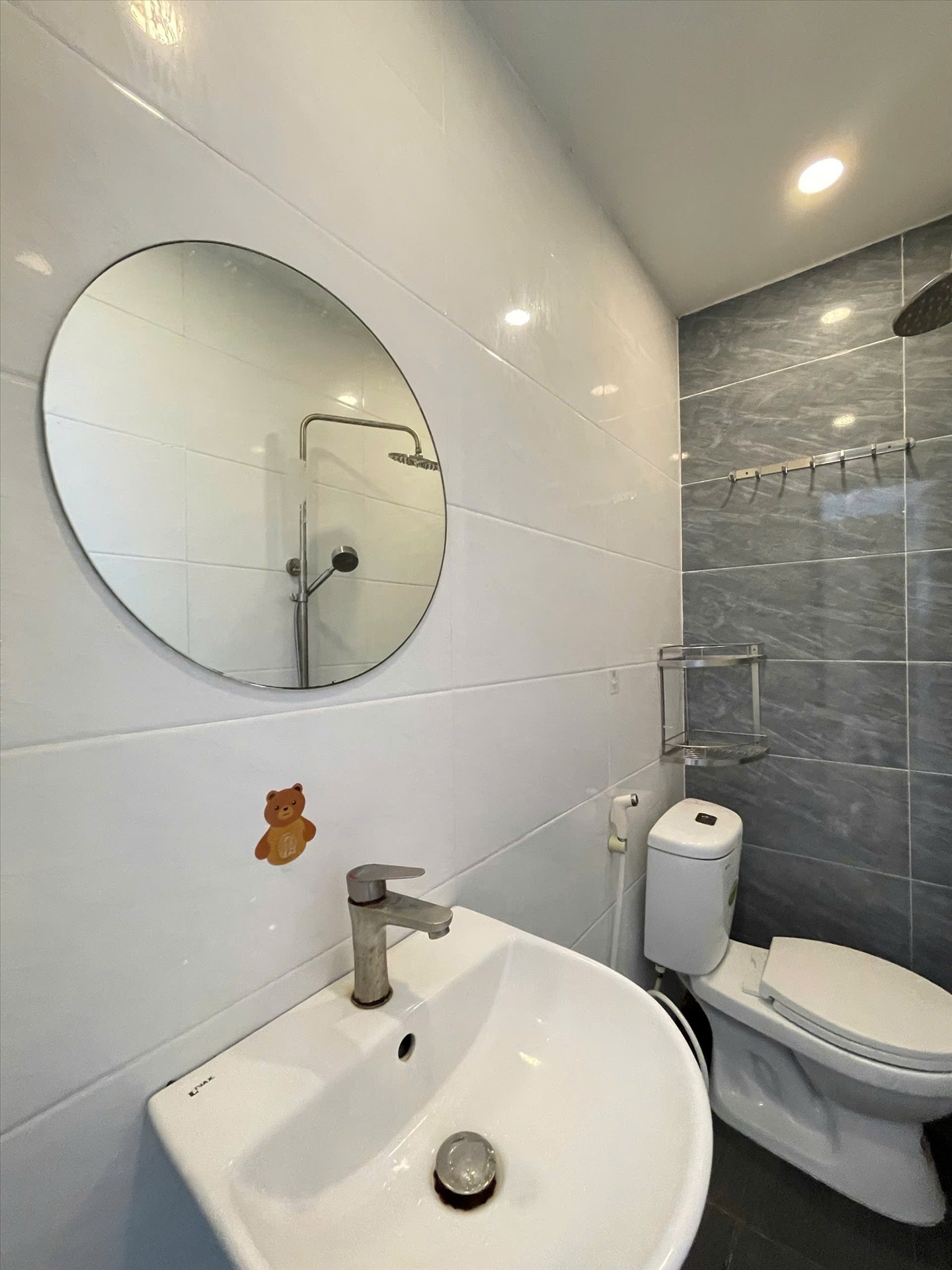 Phòng trọ Studio 35m2 tại AT House Cách mạng tháng 8 - Quận 10 - Phòng tắm