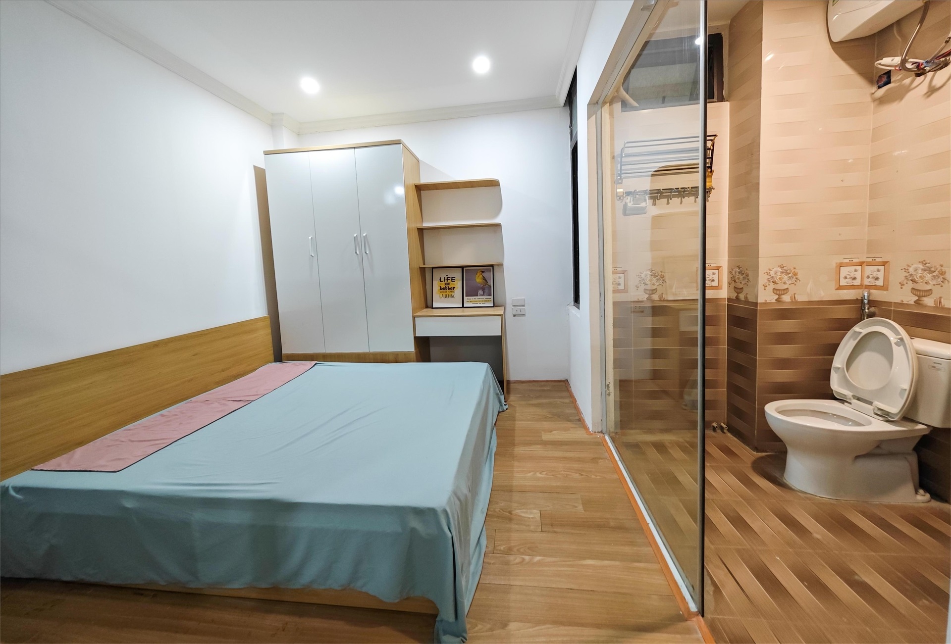 Phòng trọ RenHouse Nguyễn Quốc Trị - Cầu Giấy - Phòng (*)