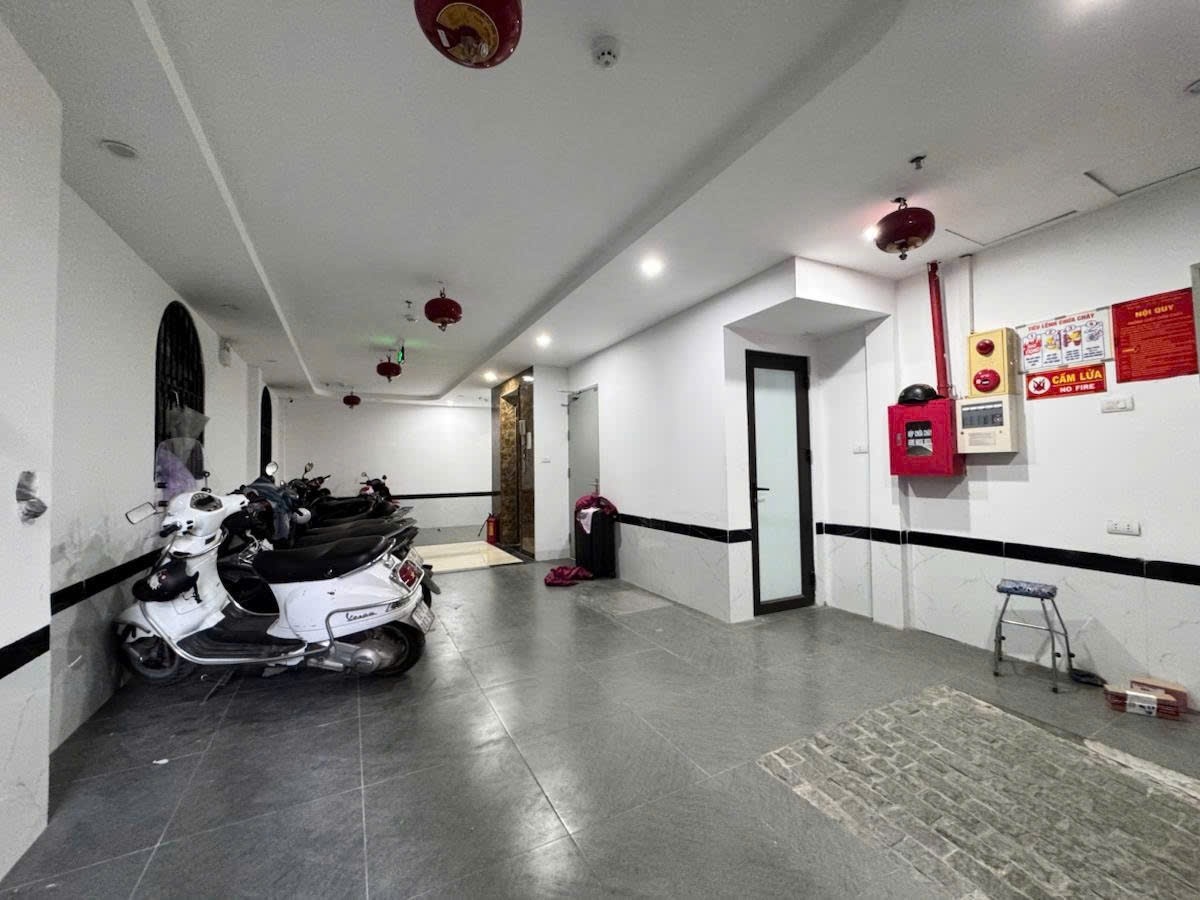 Phòng trọ NH Housing Hoa Bằng - Cầu Giấy - Khu để xe (*)