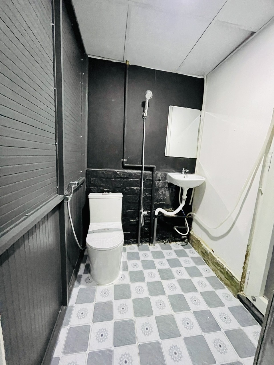 Phòng trọ Studio 16m2 tại BiChiang’s House Cách Mạng Tháng Tám - Quận 10 - Phòng tắm