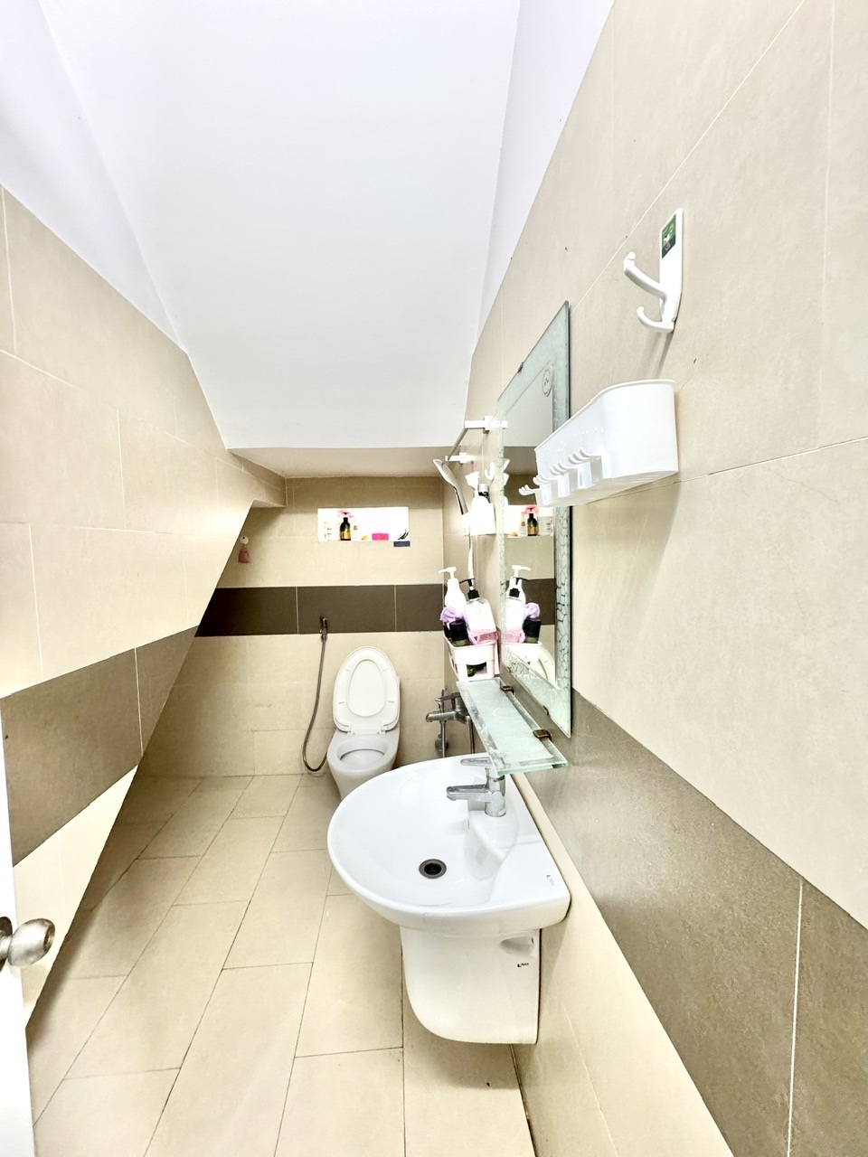 Phòng trọ Studio 16m2 tại BiChiang’s House Cách Mạng Tháng Tám - Quận 10 - Phòng tắm