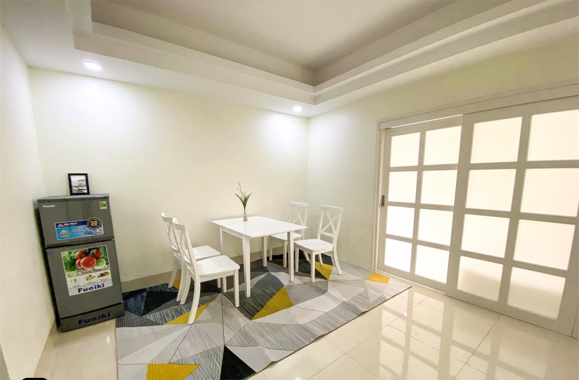 Phòng trọ RenHouse Nguyễn Khang - Cầu Giấy - Phòng (*)