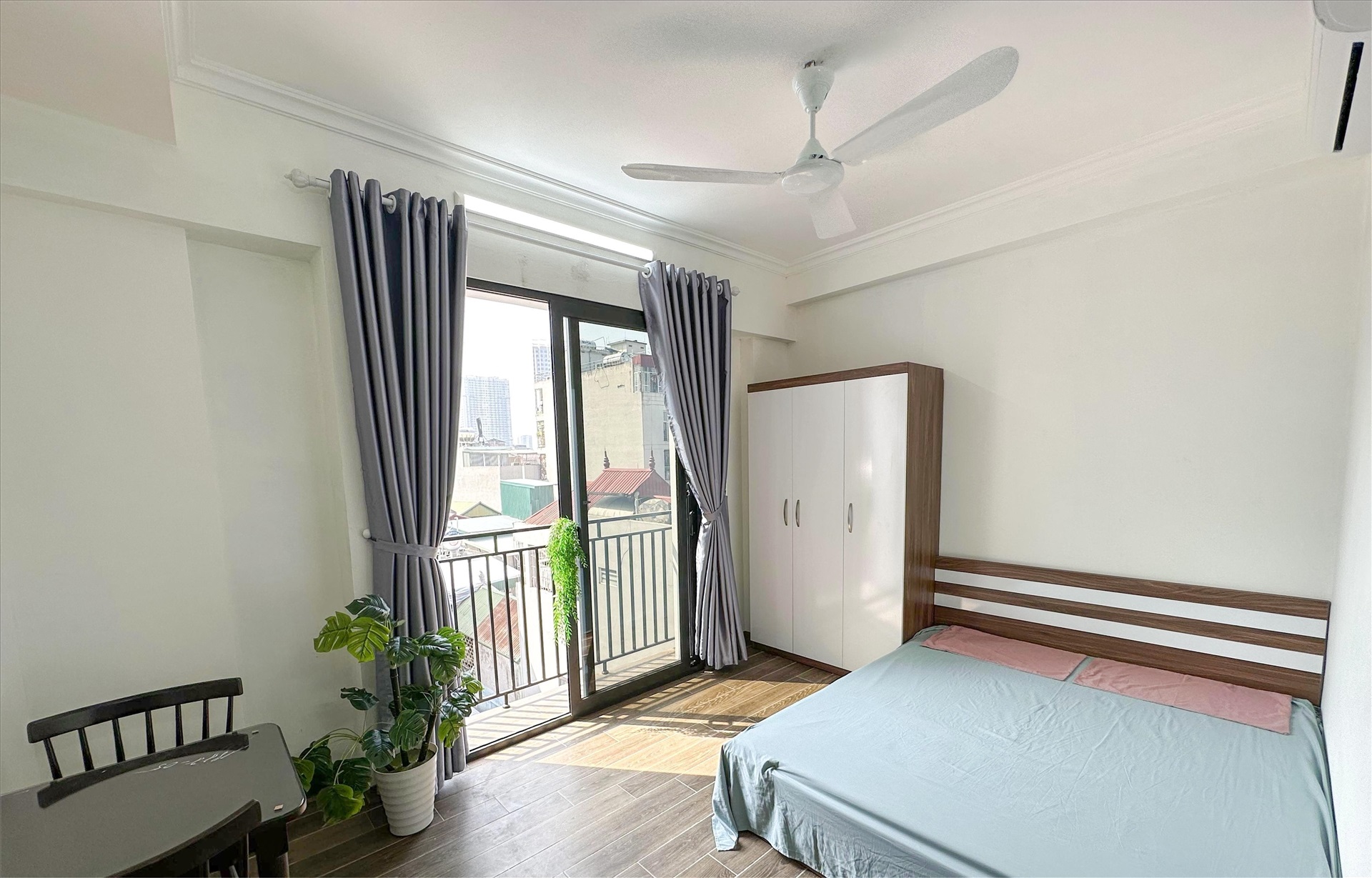 Phòng trọ RenHouse Hồ Tùng Mậu - Bắc Từ Liêm - Phòng (*)