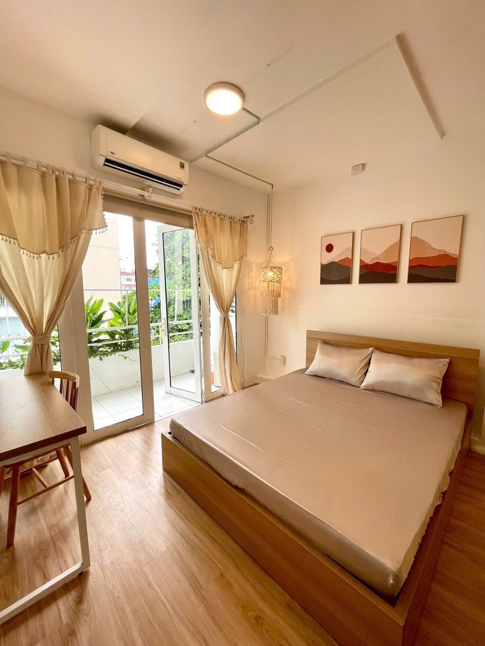 Phòng trọ MI Living Lê Văn Sỹ - Quận 3 - Phòng (*)