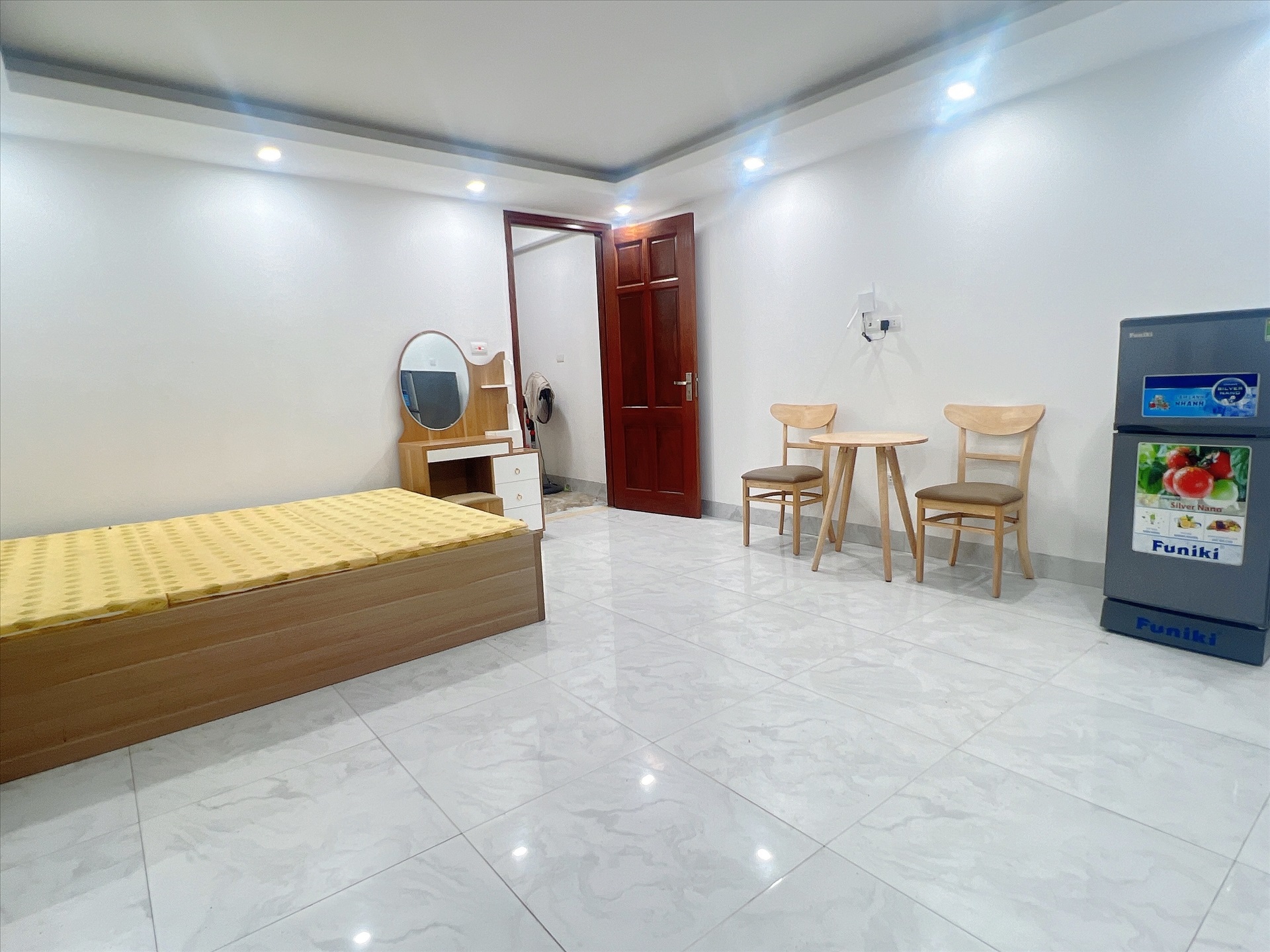 Phòng trọ AT Home Nguyễn Ngọc Vũ - Cầu Giấy - Phòng (*)