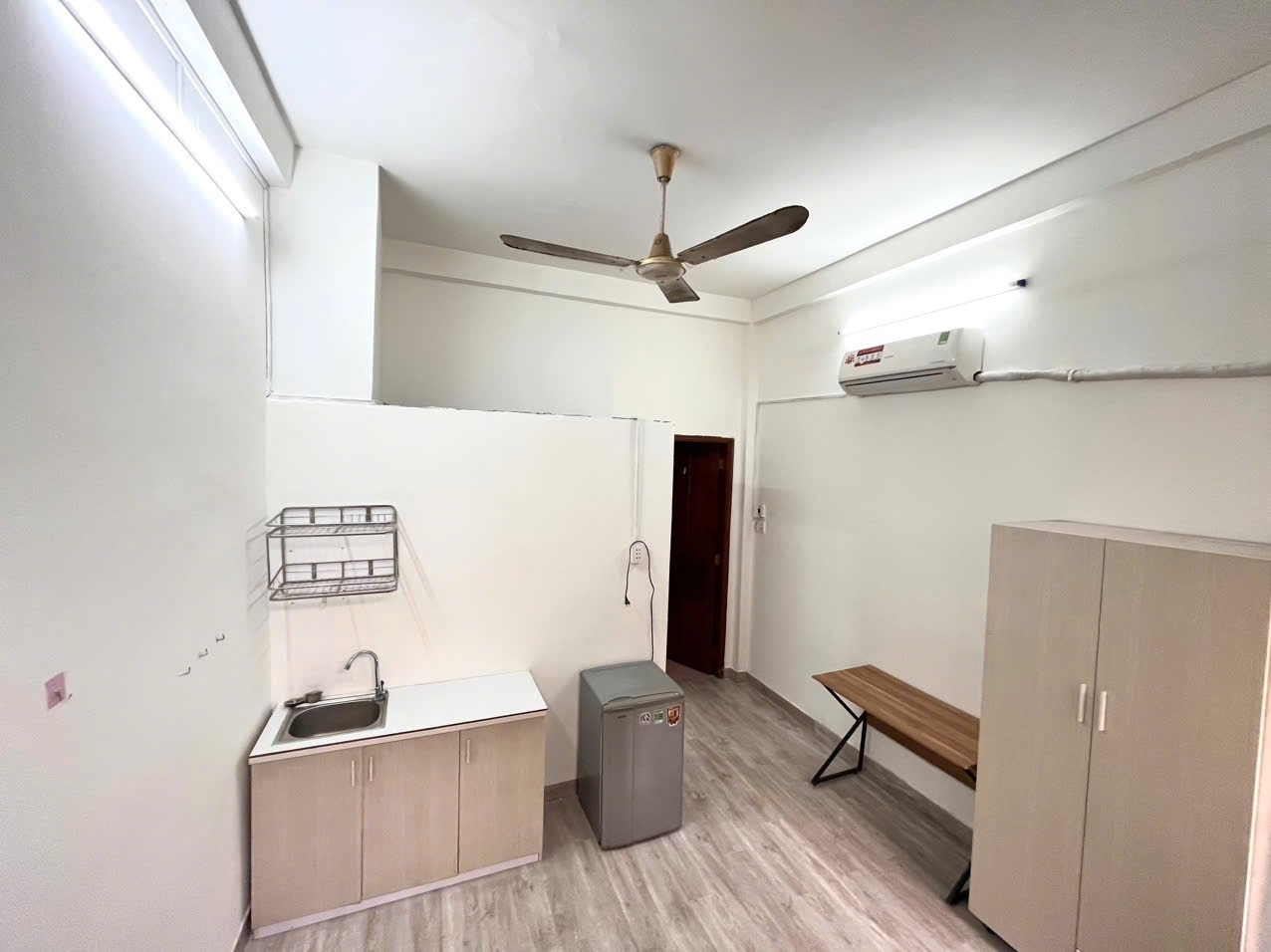 Phòng trọ AT House Nguyễn Thiện Thuật - Quận 3 - Phòng (*)