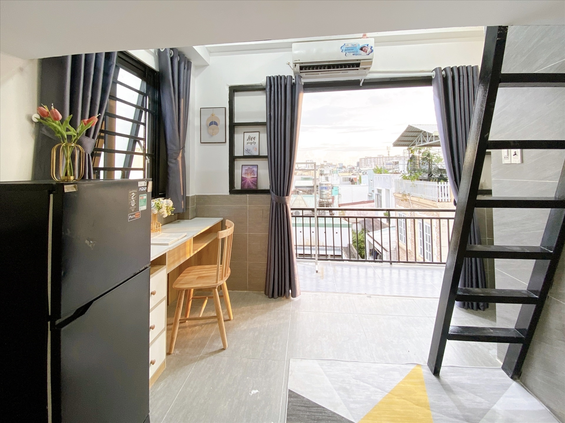Phòng trọ Yolo House Phan Đăng Lưu - Bình Thạnh - Phòng (*)