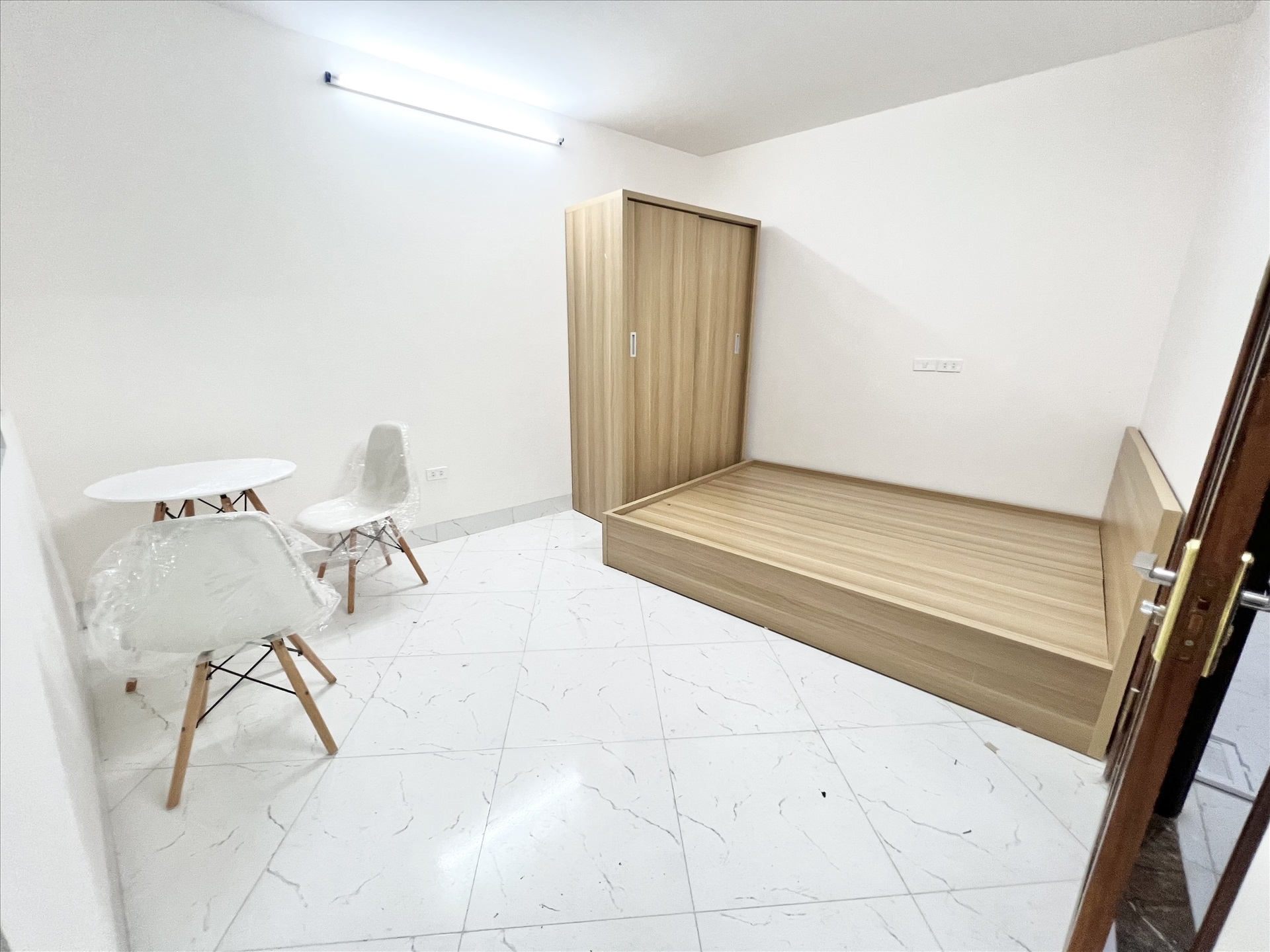 Phòng trọ AT Home Trần Duy Hưng - Cầu Giấy - Phòng (*)