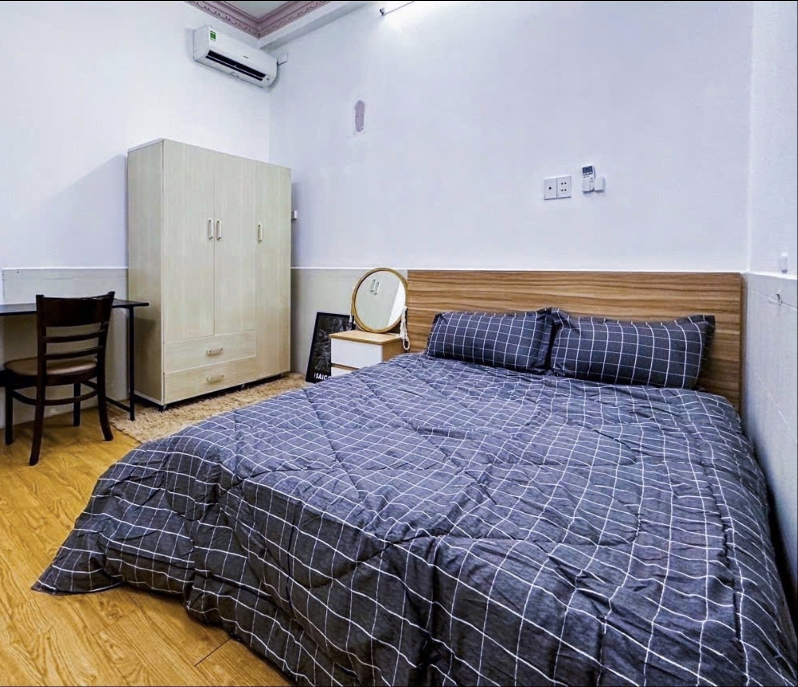 Phòng trọ NM House Lê Văn Sỹ - Quận 3 - Phòng (*)