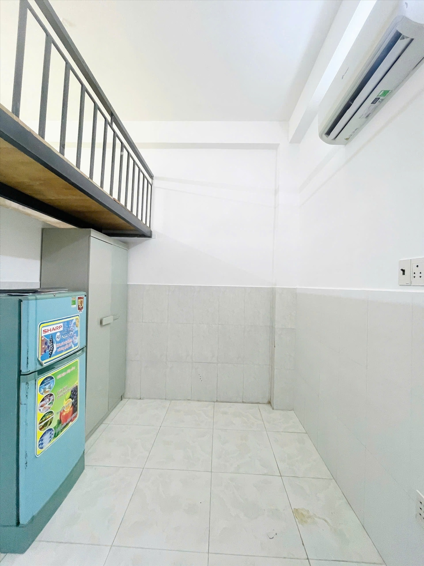 Phòng trọ Fam Home Đường B2 - Tân Phú - Phòng (*)