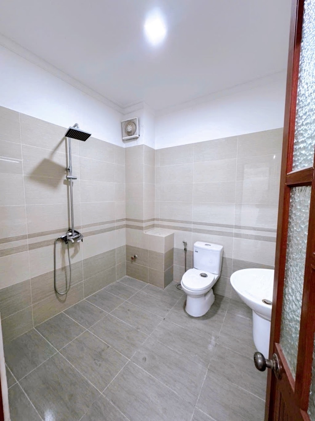 Phòng trọ Studio 30m2 tại AV House Phạm Thế Hiển - Quận 8 - Phòng tắm