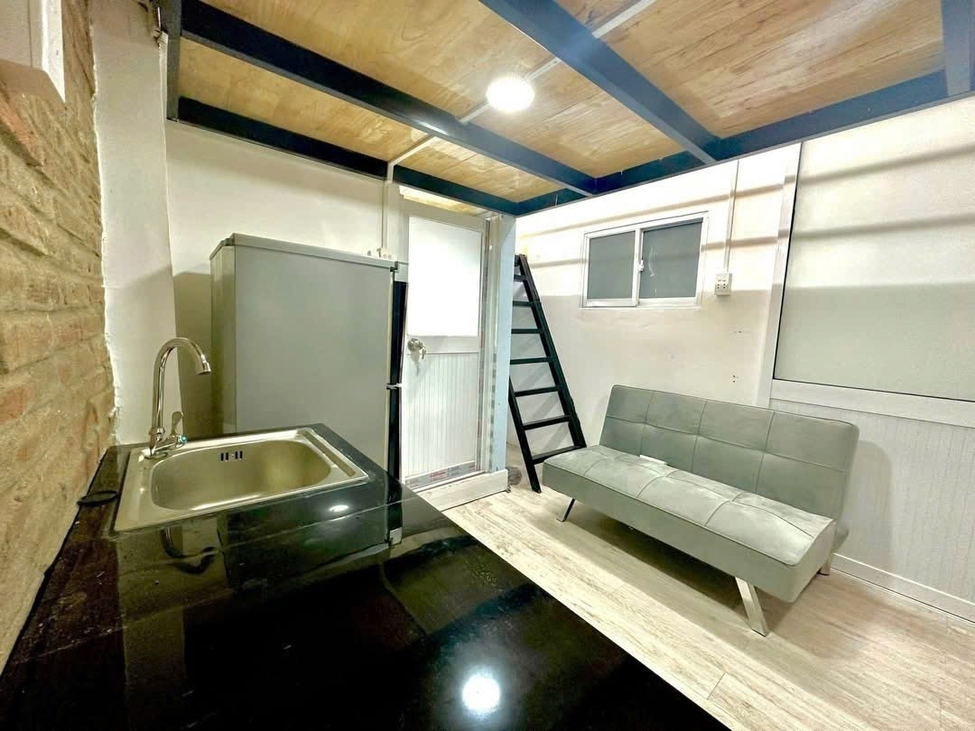 Phòng trọ AQ House Cách mạng tháng 8 - Quận 1 - Phòng (*)