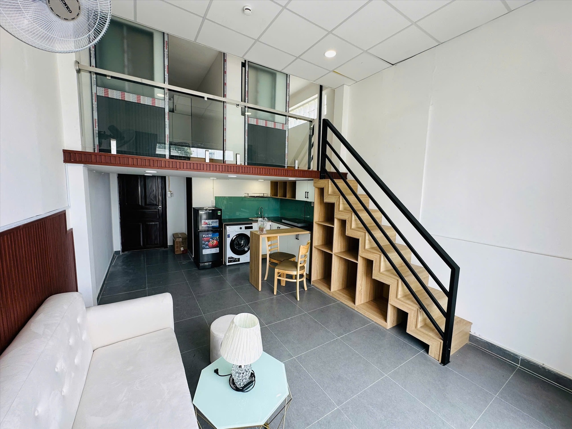 Phòng trọ Duplex 35m2 tại AT Home Nguyễn Hồng Đào - Tân Bình - Phòng khách