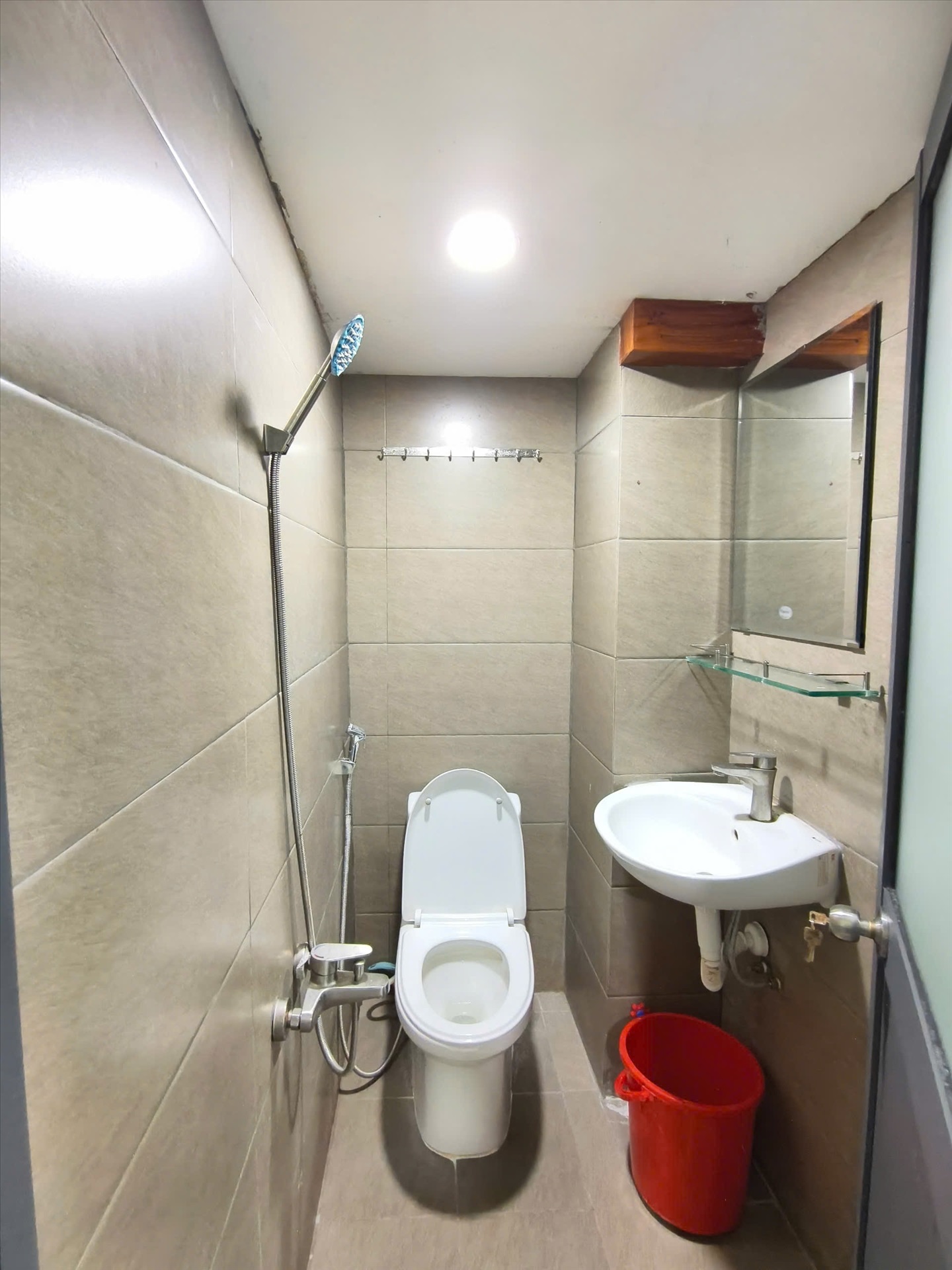Phòng trọ AT House Tân Thuận Tây - Quận 7 - Phòng (*)
