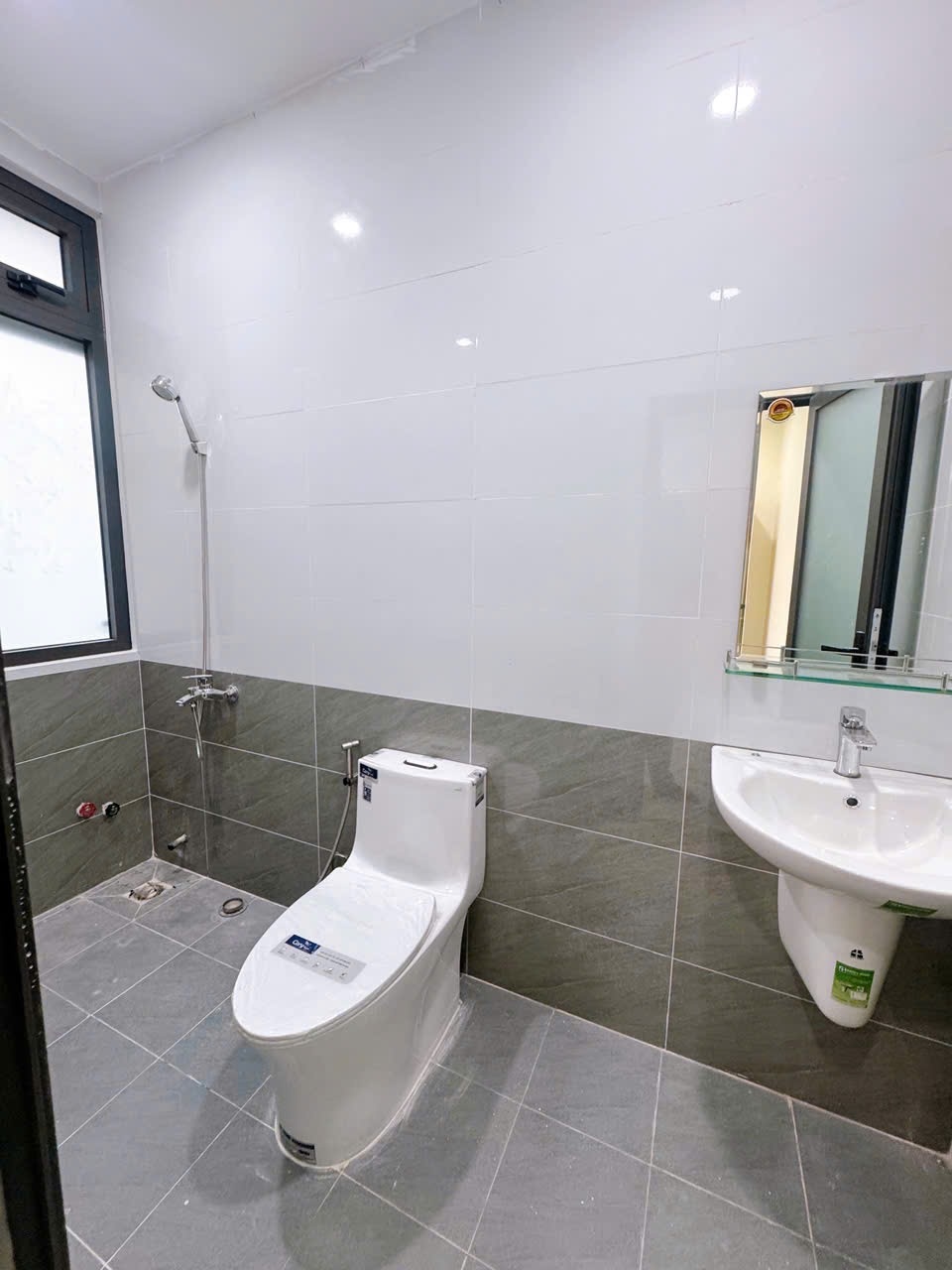 Phòng trọ Studio 40m2 tại AV House Nguyễn Thị Sáu - Quận 12 - Phòng tắm