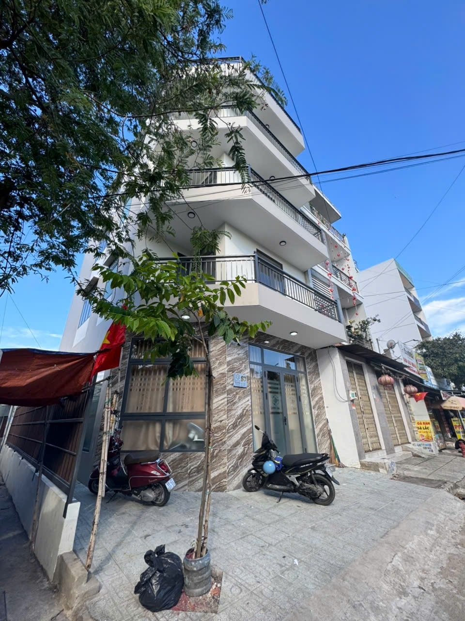 Phòng trọ AV House Nguyễn Thị Sáu - Quận 12 - Toàn cảnh tòa nhà (*)