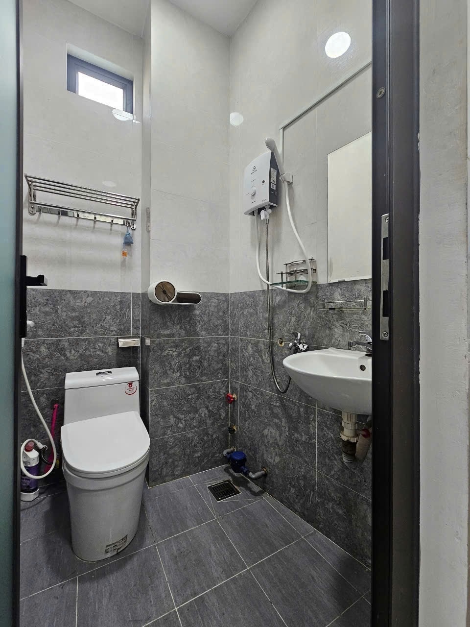 Phòng trọ Studio 25m2 tại AD Home Nguyễn Gia Trí - Bình Thạnh - Phòng tắm