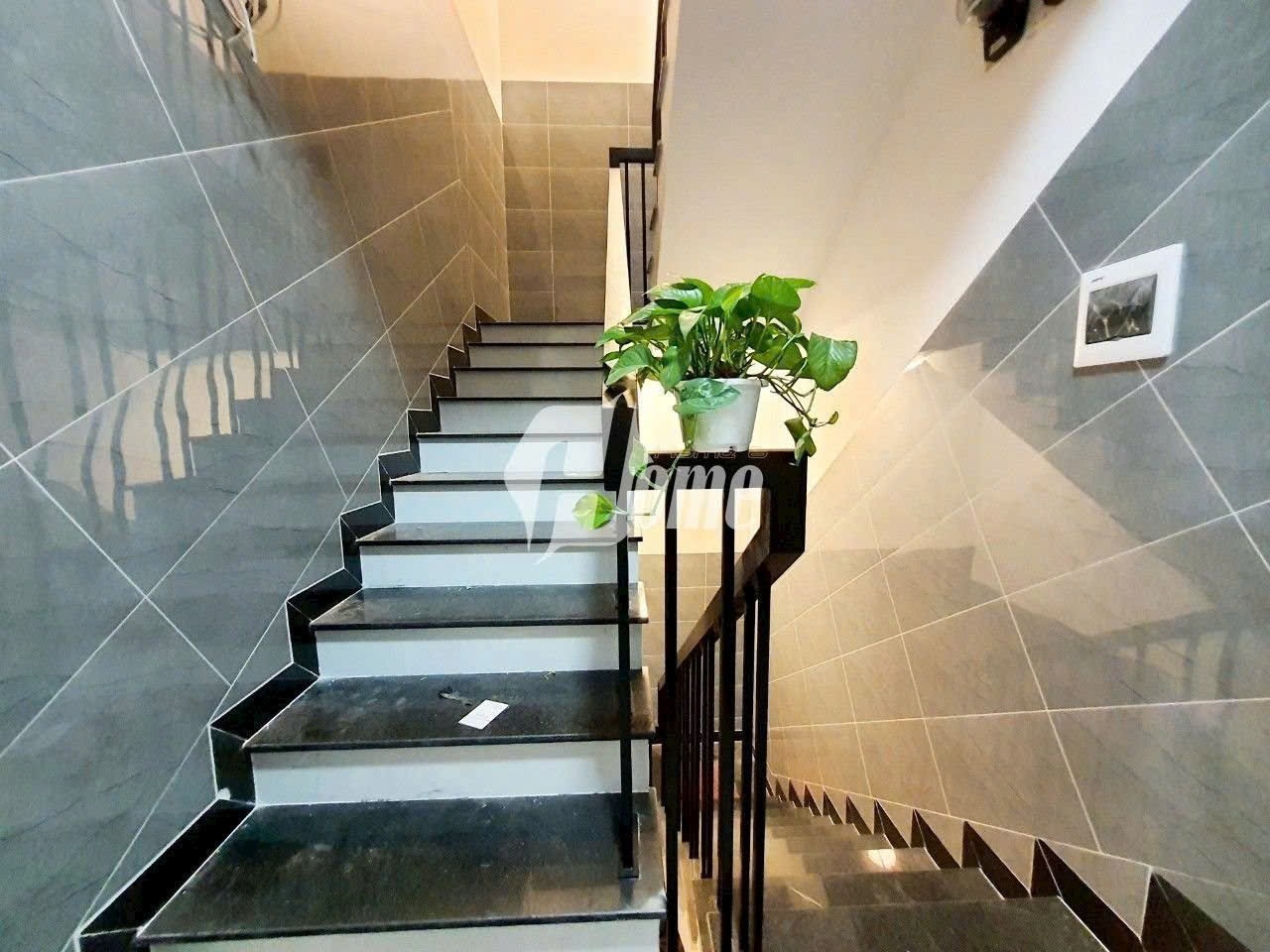 Phòng trọ AD Home Nguyễn Gia Trí - Bình Thạnh - Khu cầu thang chung (*)