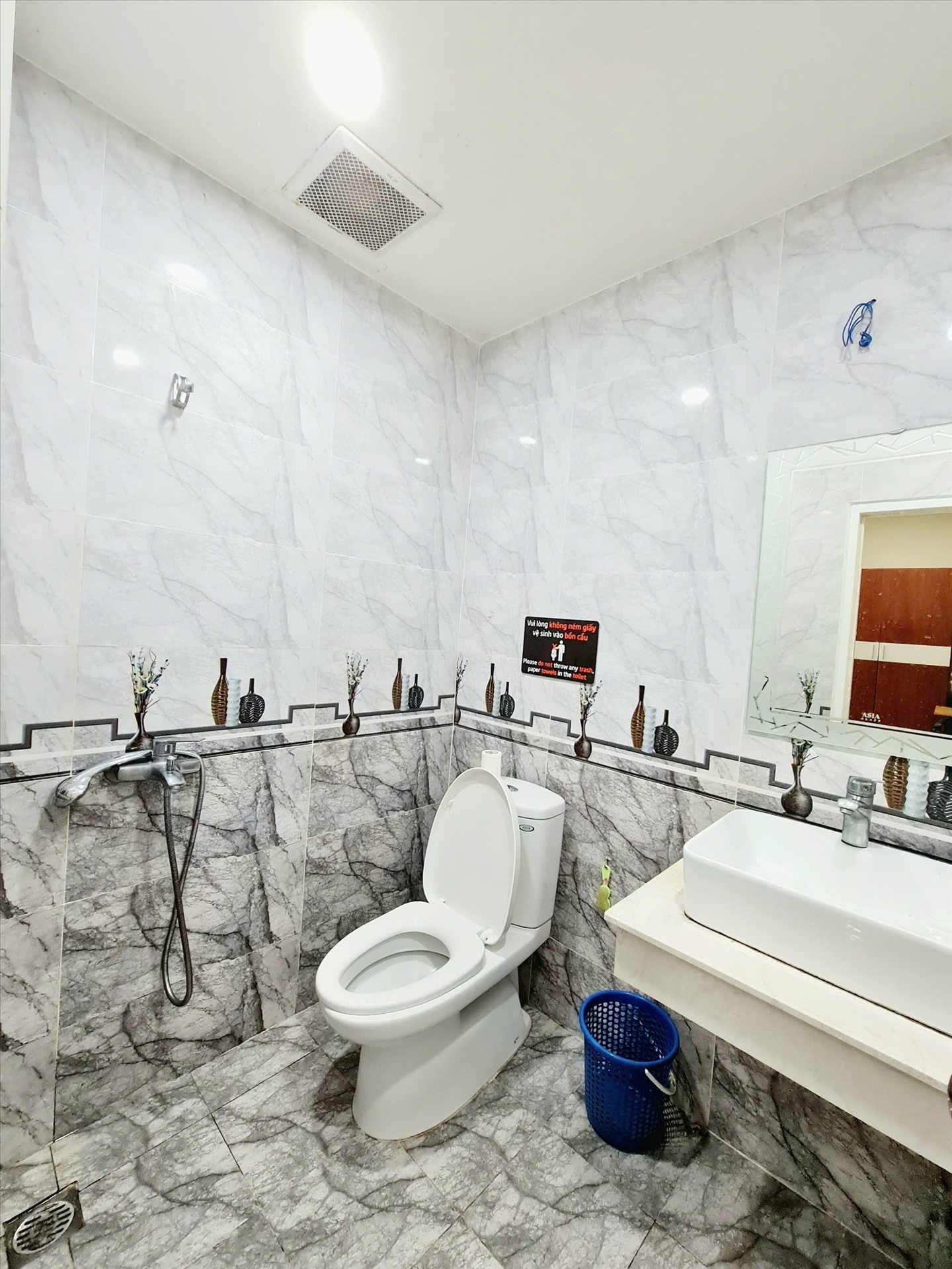 Phòng trọ Studio 35m2 tại NVN Home Nguyễn Thị Minh Khai - Quận 1 - Phòng tắm