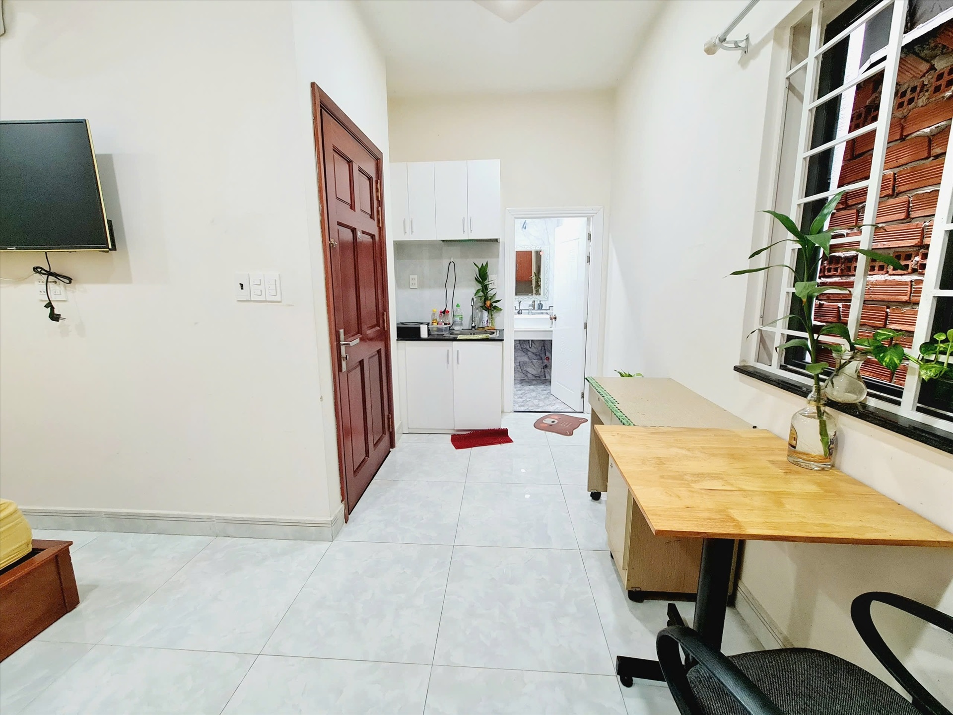 Phòng trọ NVN Home Nguyễn Thị Minh Khai - Quận 1 - Phòng (*)