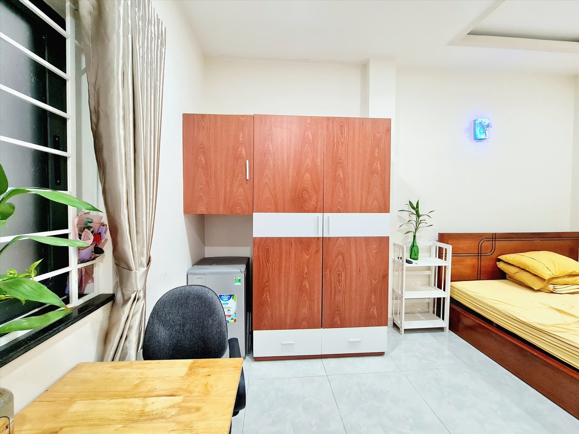 Phòng trọ NVN Home Nguyễn Thị Minh Khai - Quận 1 - Phòng (*)