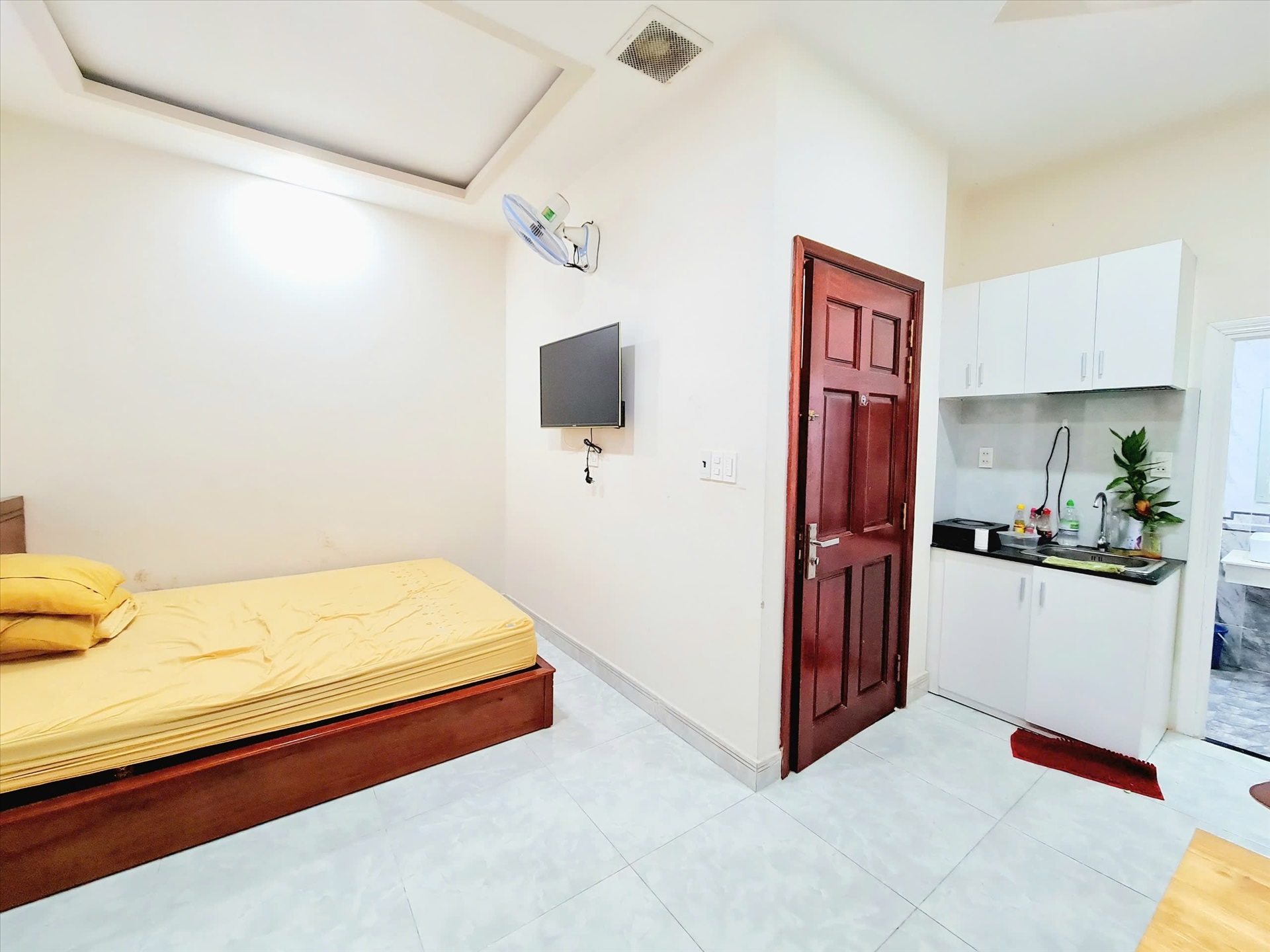 Phòng trọ NVN Home Nguyễn Thị Minh Khai - Quận 1 - Phòng (*)