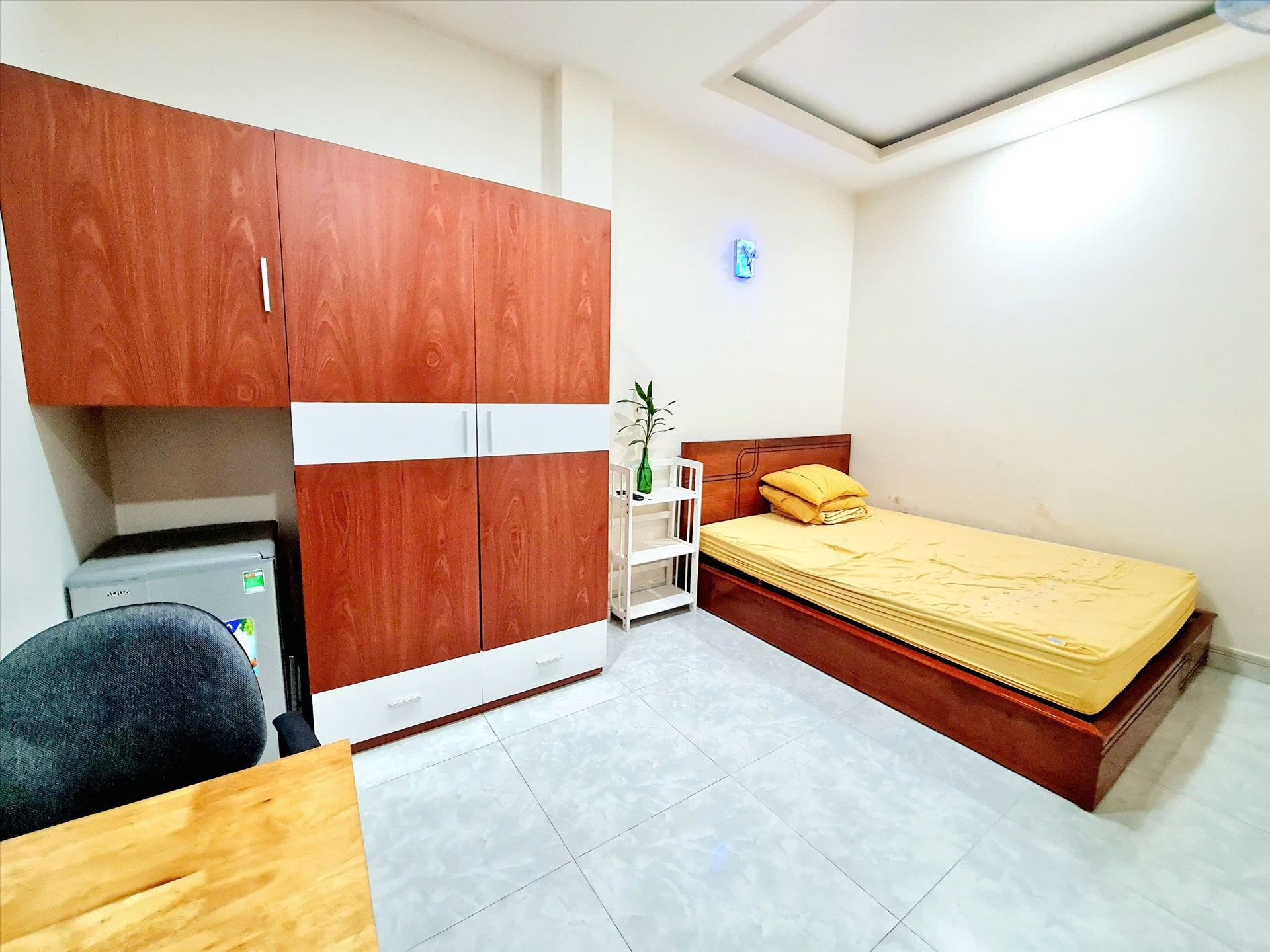 Phòng trọ NVN Home Nguyễn Thị Minh Khai - Quận 1 - Phòng (*)
