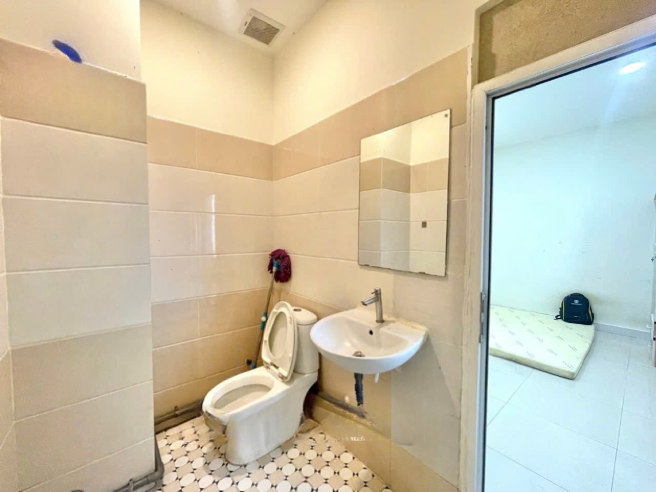 Phòng trọ Studio 35m2 tại TU House Trường Chinh - Tân Bình - Phòng tắm