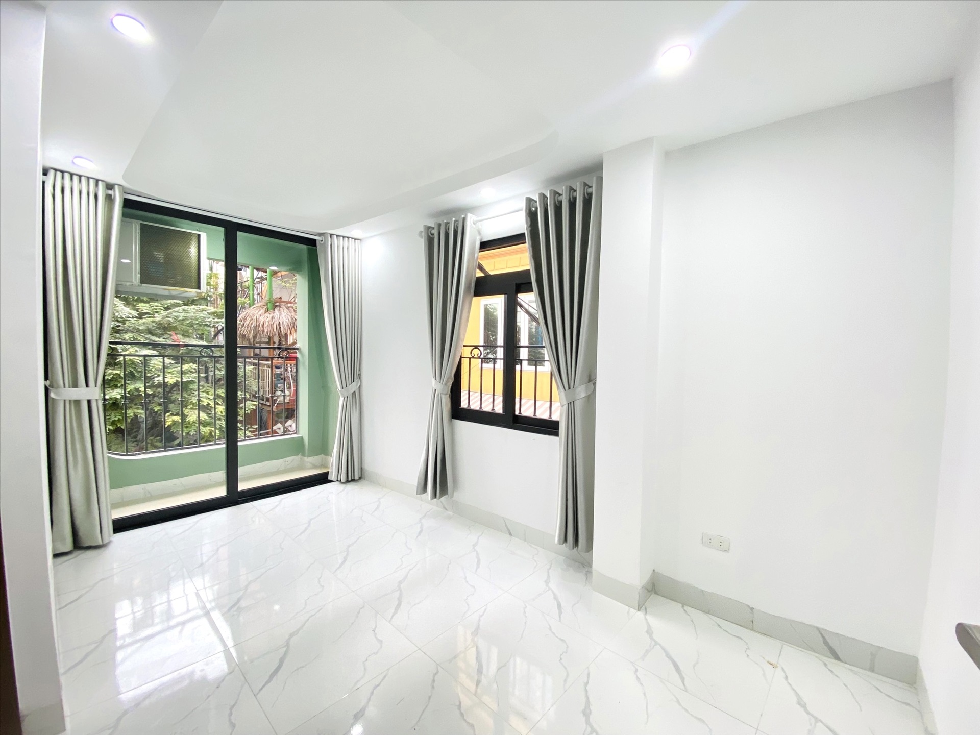Phòng trọ MVQ House 2 Hoàng Ngân - Cầu Giấy - Phòng (*)