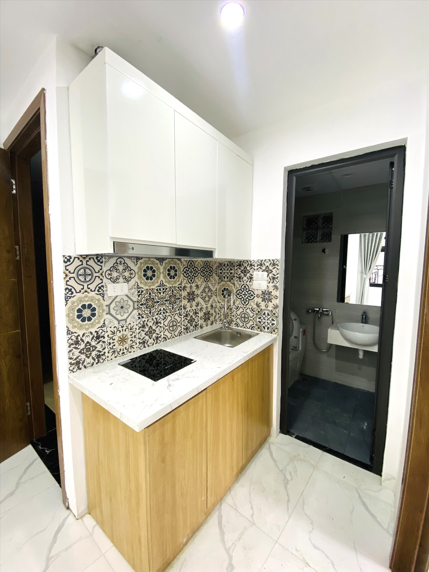 Phòng trọ MVQ House 2 Hoàng Ngân - Cầu Giấy - Phòng (*)