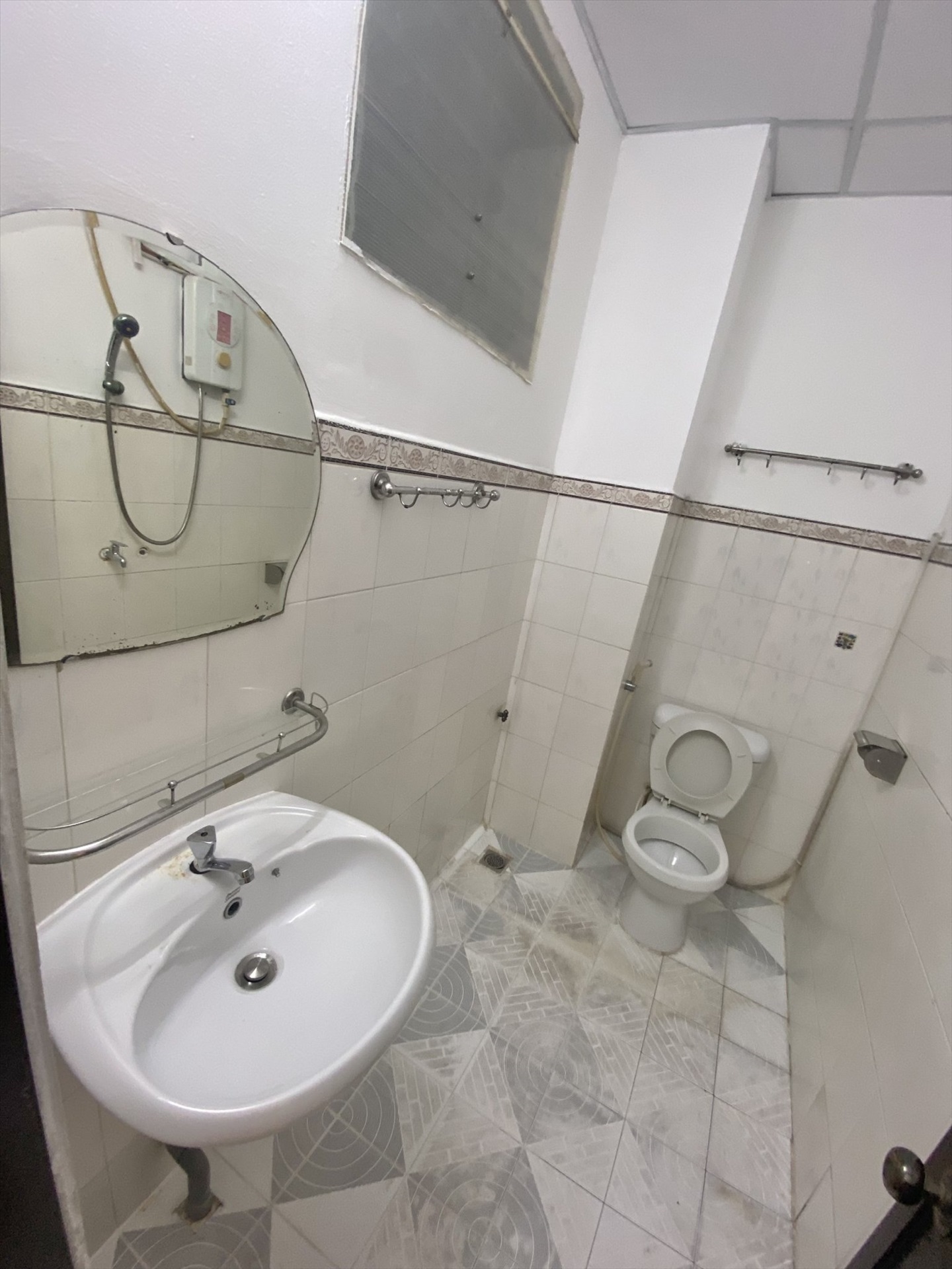 Phòng trọ Studio 30m2 tại NQ Housing Đặng Dung - Quận 1 - Phòng tắm