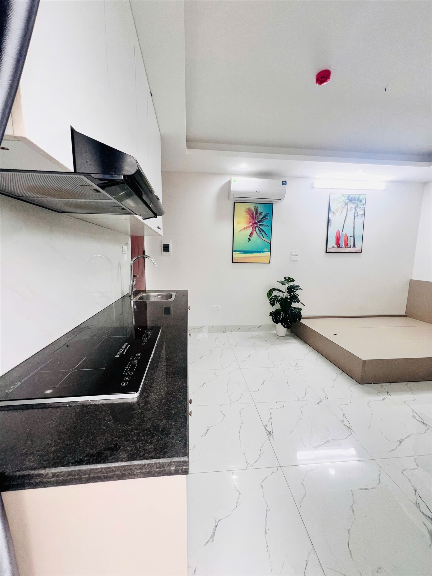 Phòng trọ Studio 30m2 tại QM Housing Apartment Phú Đô - Nam Từ Liêm - Phòng khách
